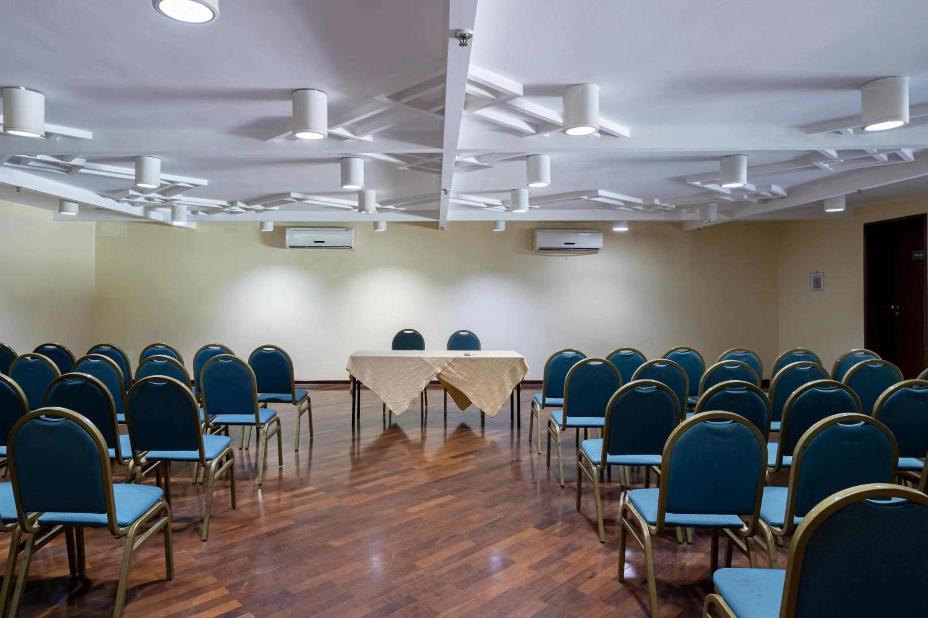 Meeting/conference room in Carlton Plaza São José dos Campos