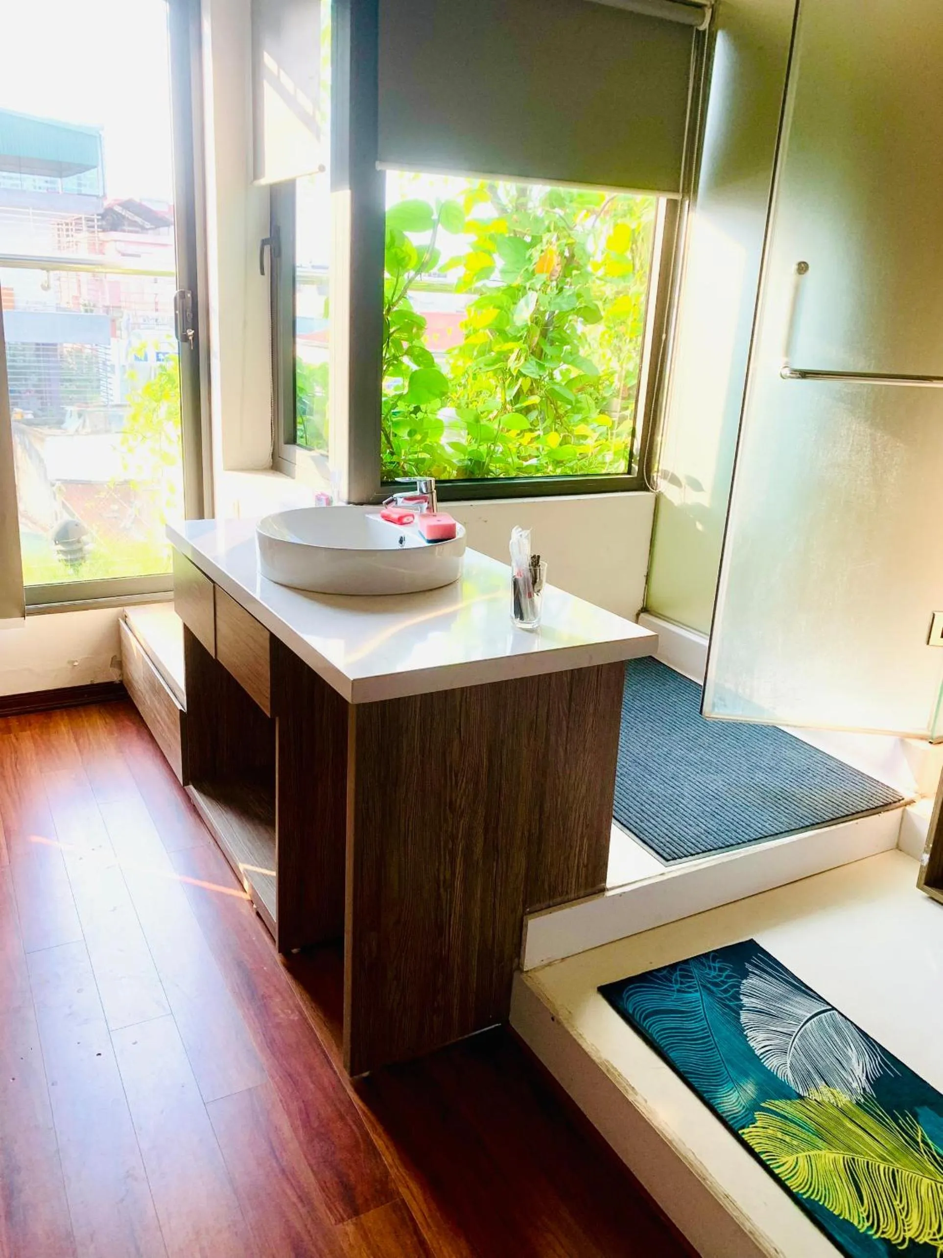 Bathroom, Bed in Unique Serviced Apartment