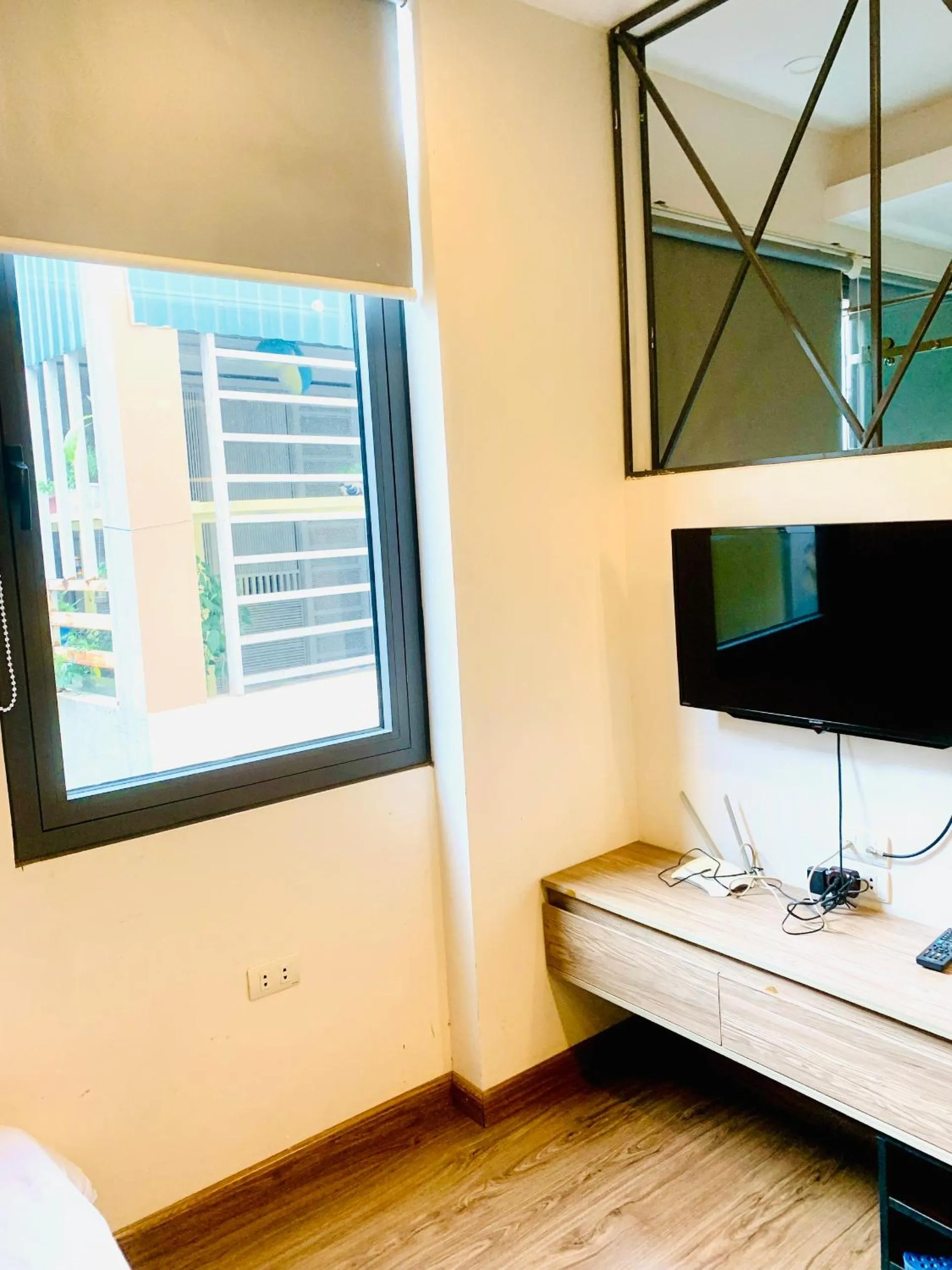 TV and multimedia in Unique Serviced Apartment