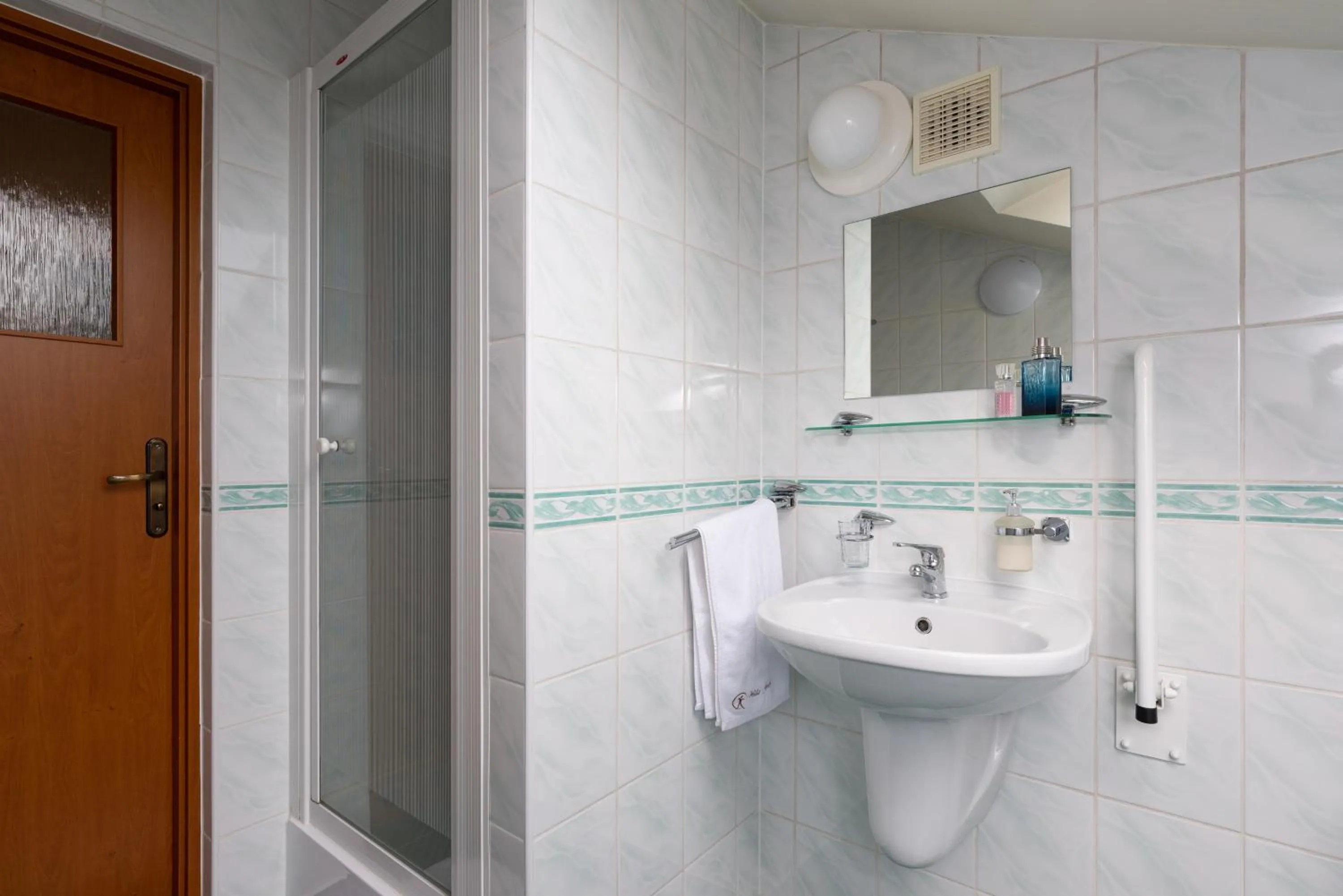 Willa i Wzgórze Jerrego Apartamenty i pokoje z widokiem na góry