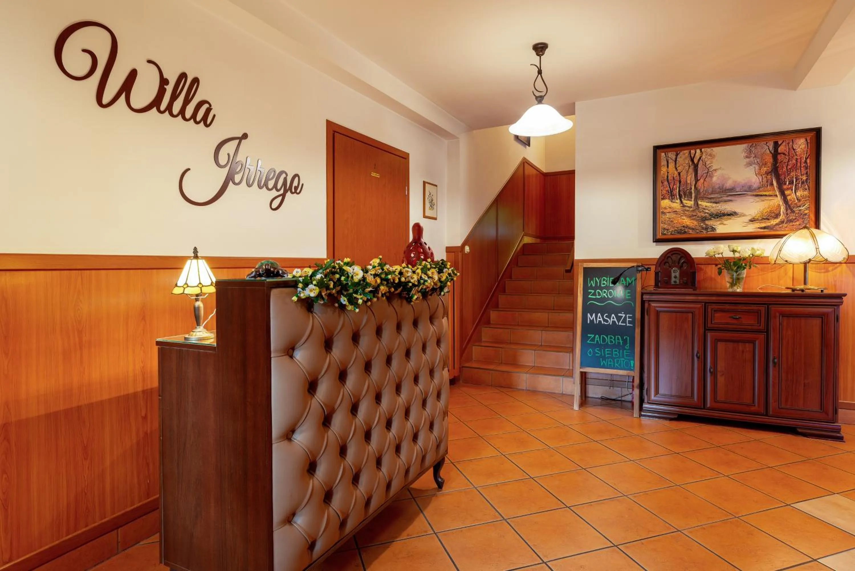 Lobby or reception in Willa i Wzgórze Jerrego Apartamenty i pokoje z widokiem na góry