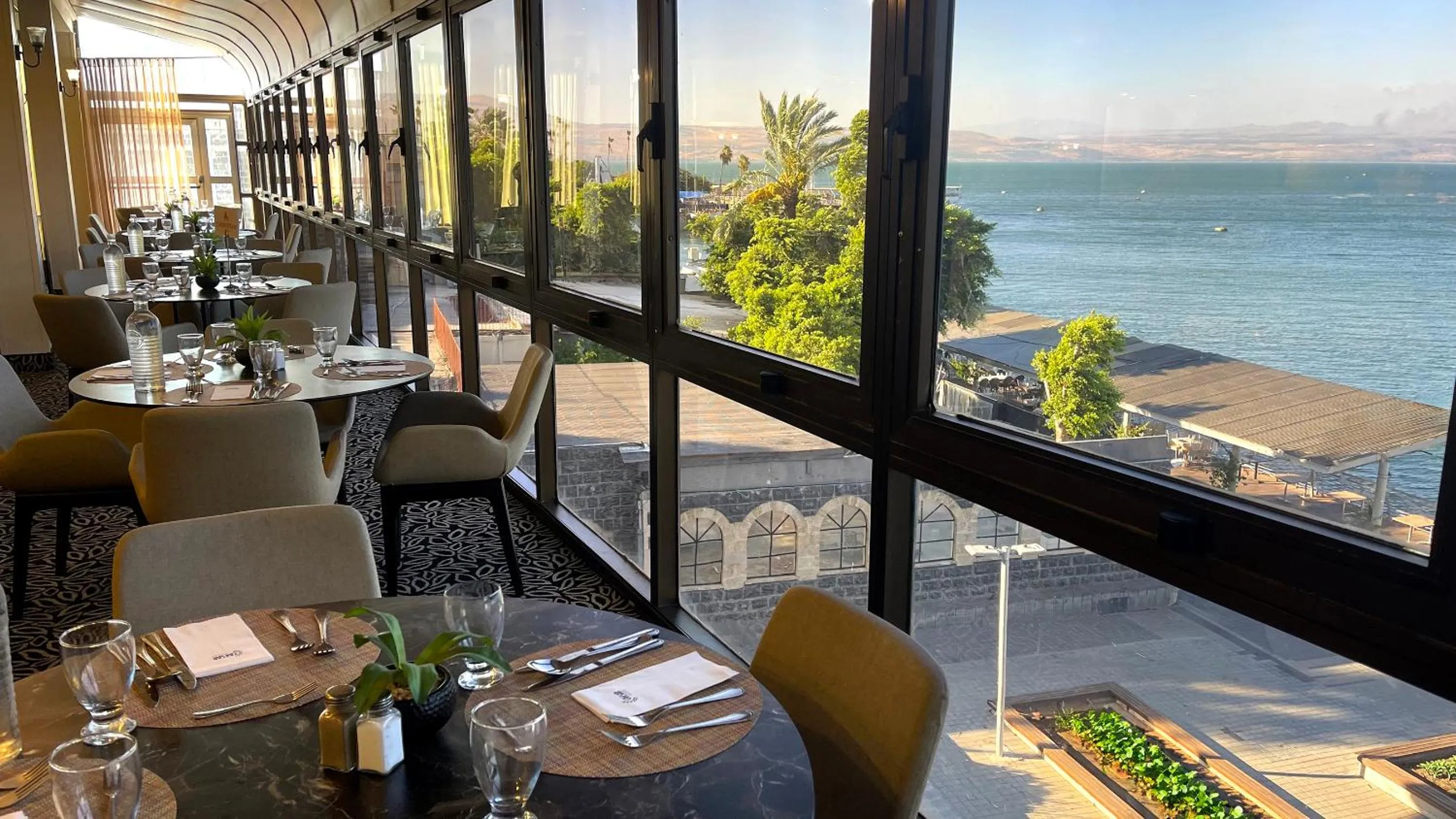 Restaurant/places to eat in Caesar Premier Tiberias Hotel