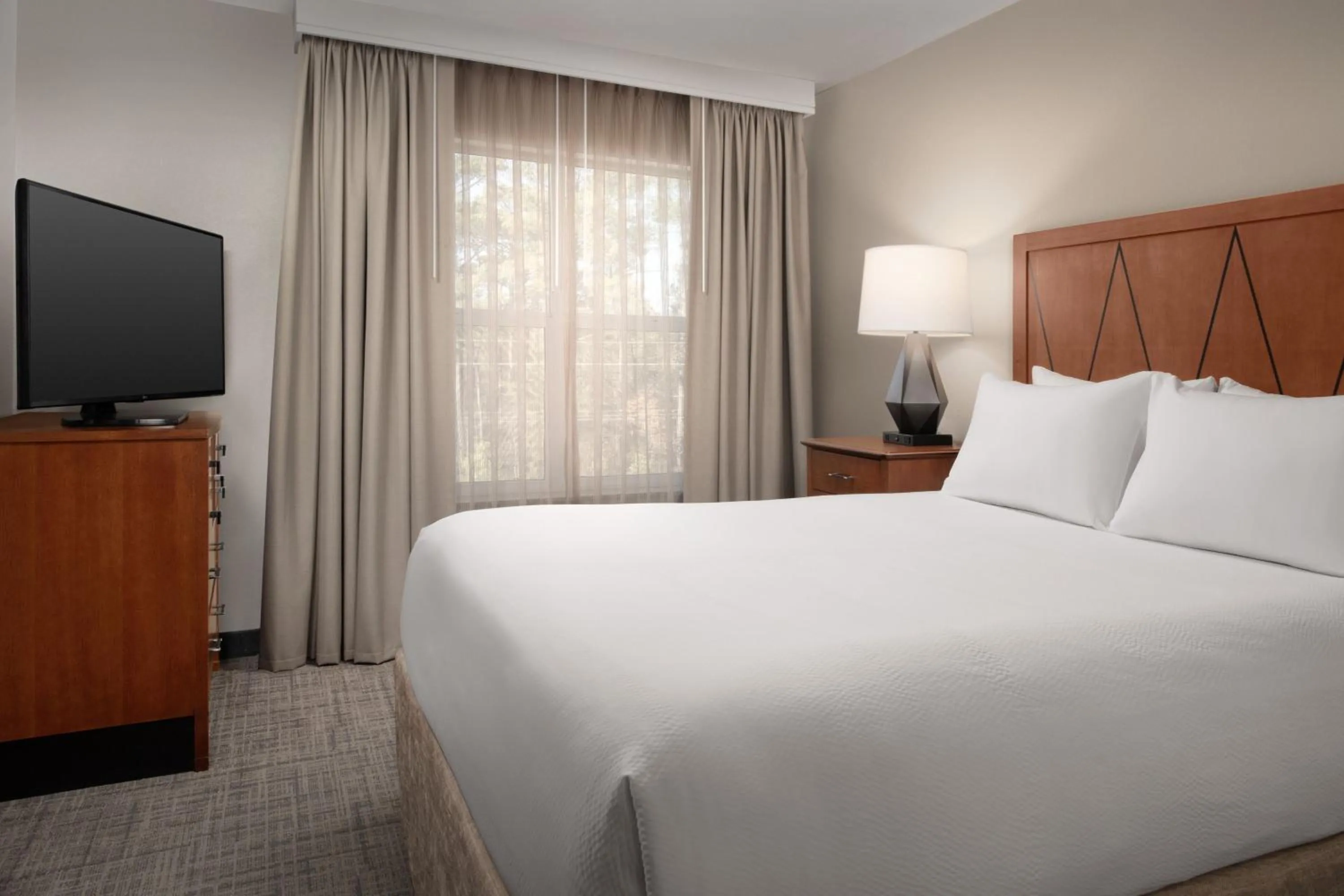 Bedroom, Bed in Residence Inn by Marriott Fayetteville Cross Creek