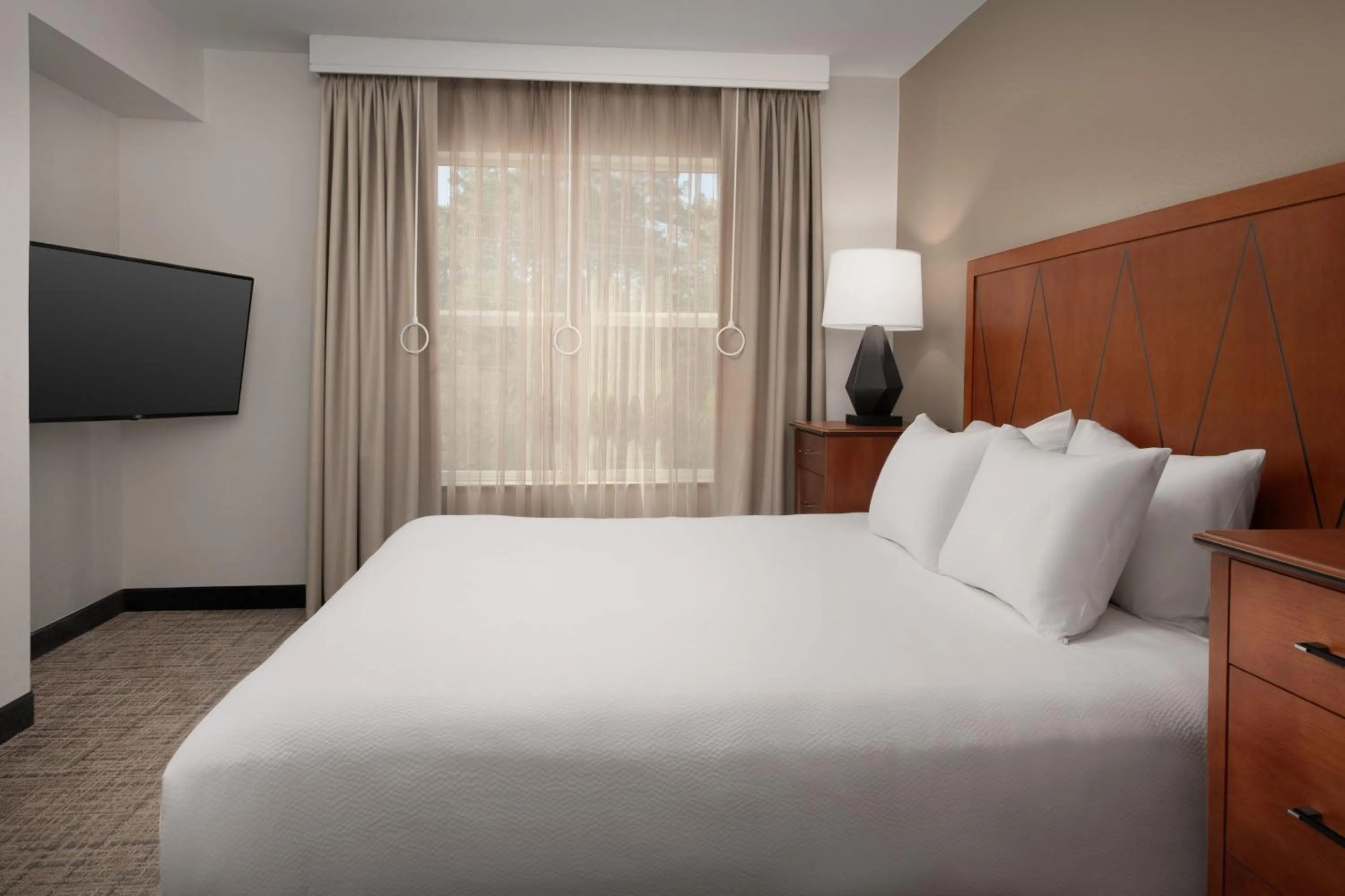 Bedroom, Bed in Residence Inn by Marriott Fayetteville Cross Creek
