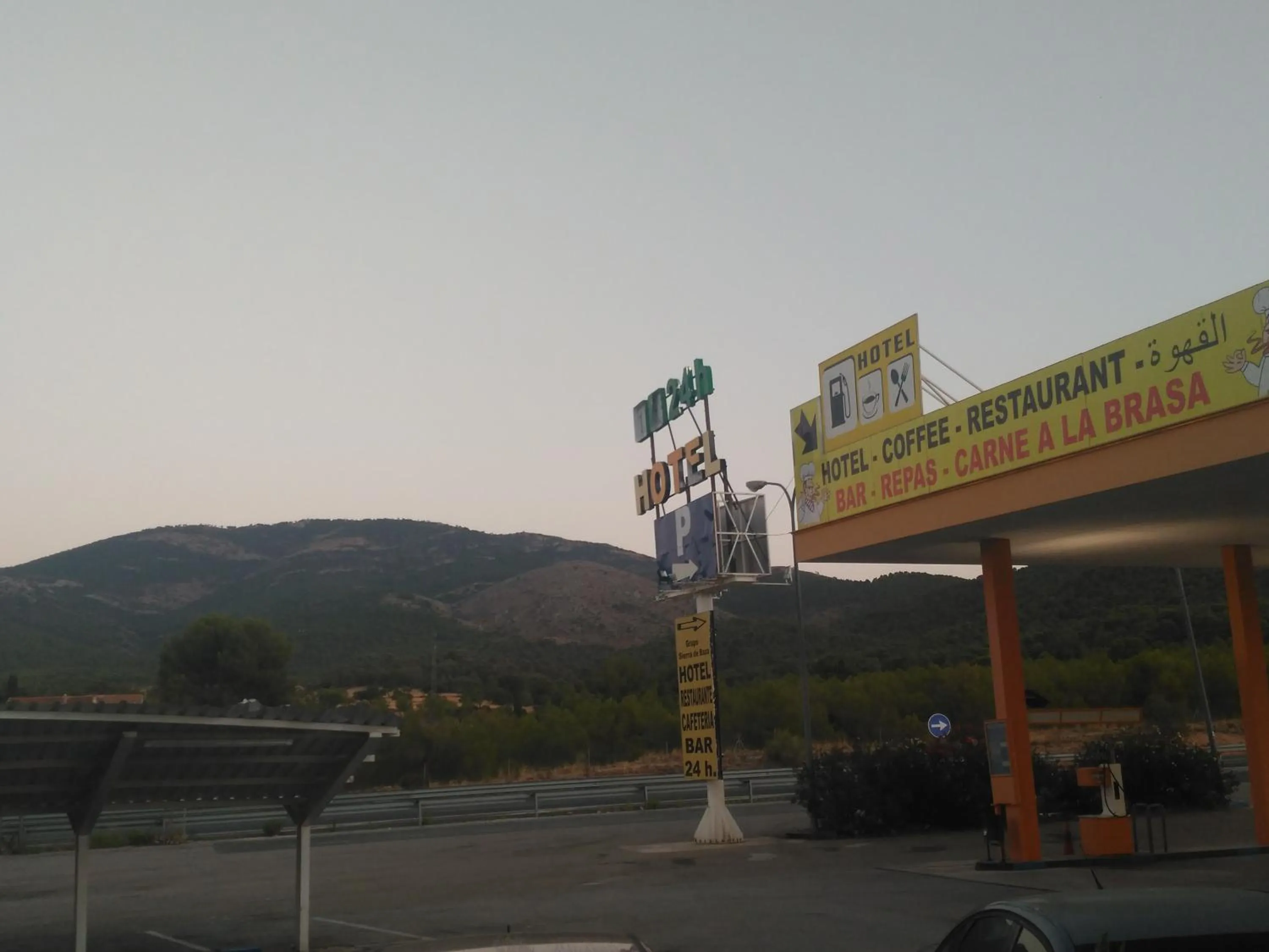 Parking in Hotel Mirasierra