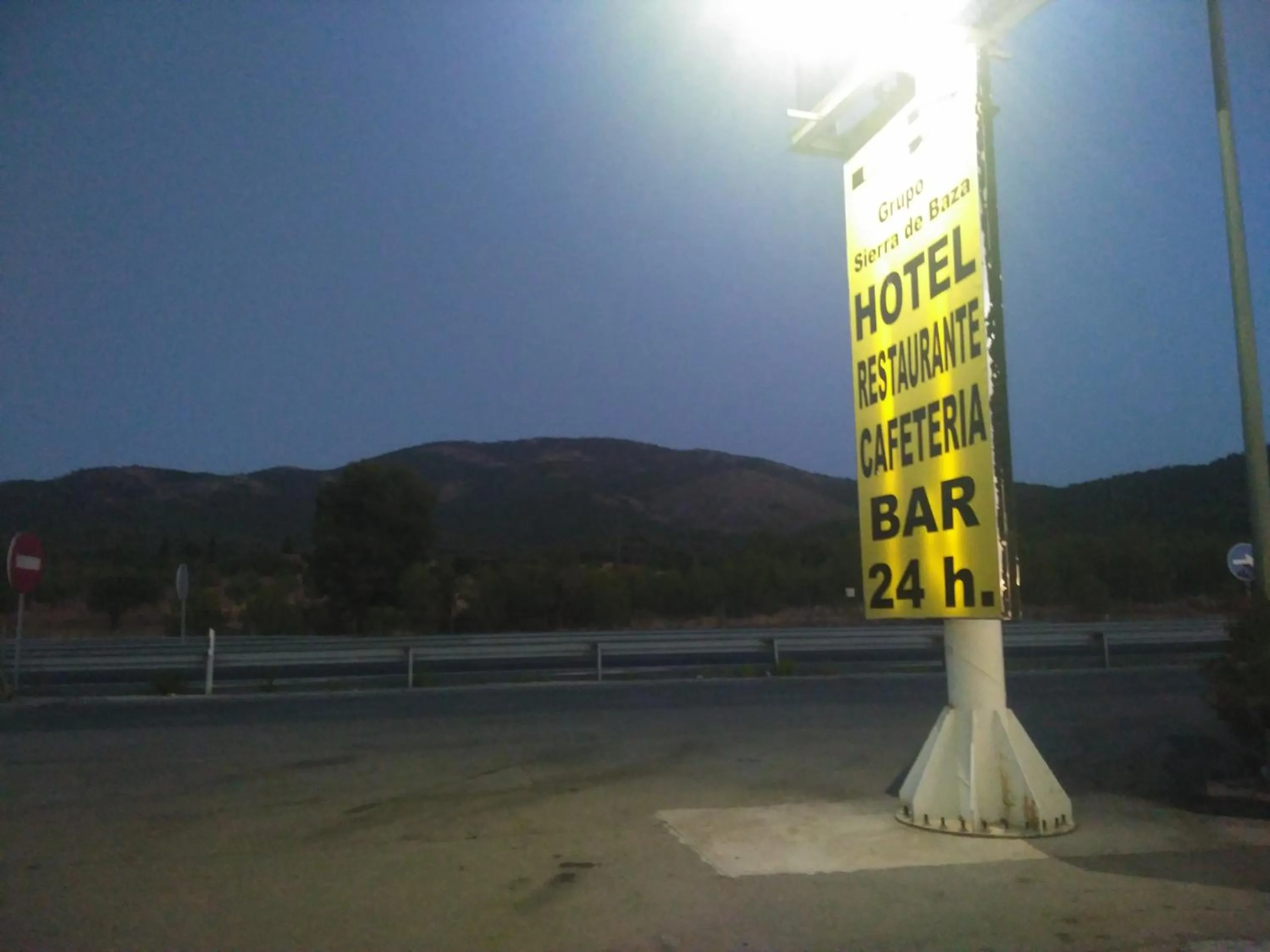 Night in Hotel Mirasierra