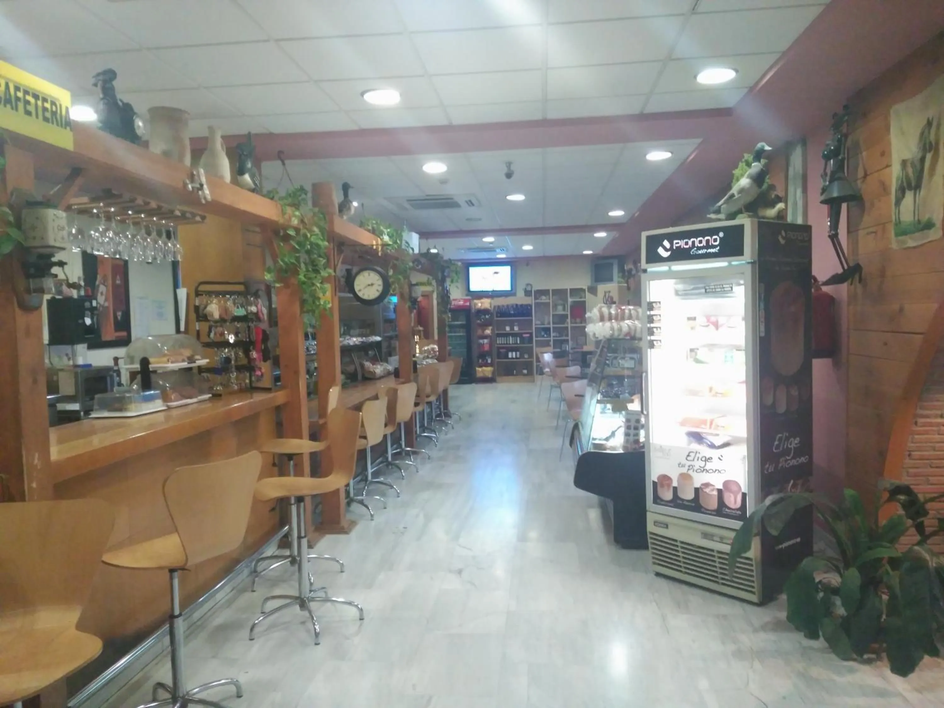 Restaurant/places to eat in Hotel Mirasierra