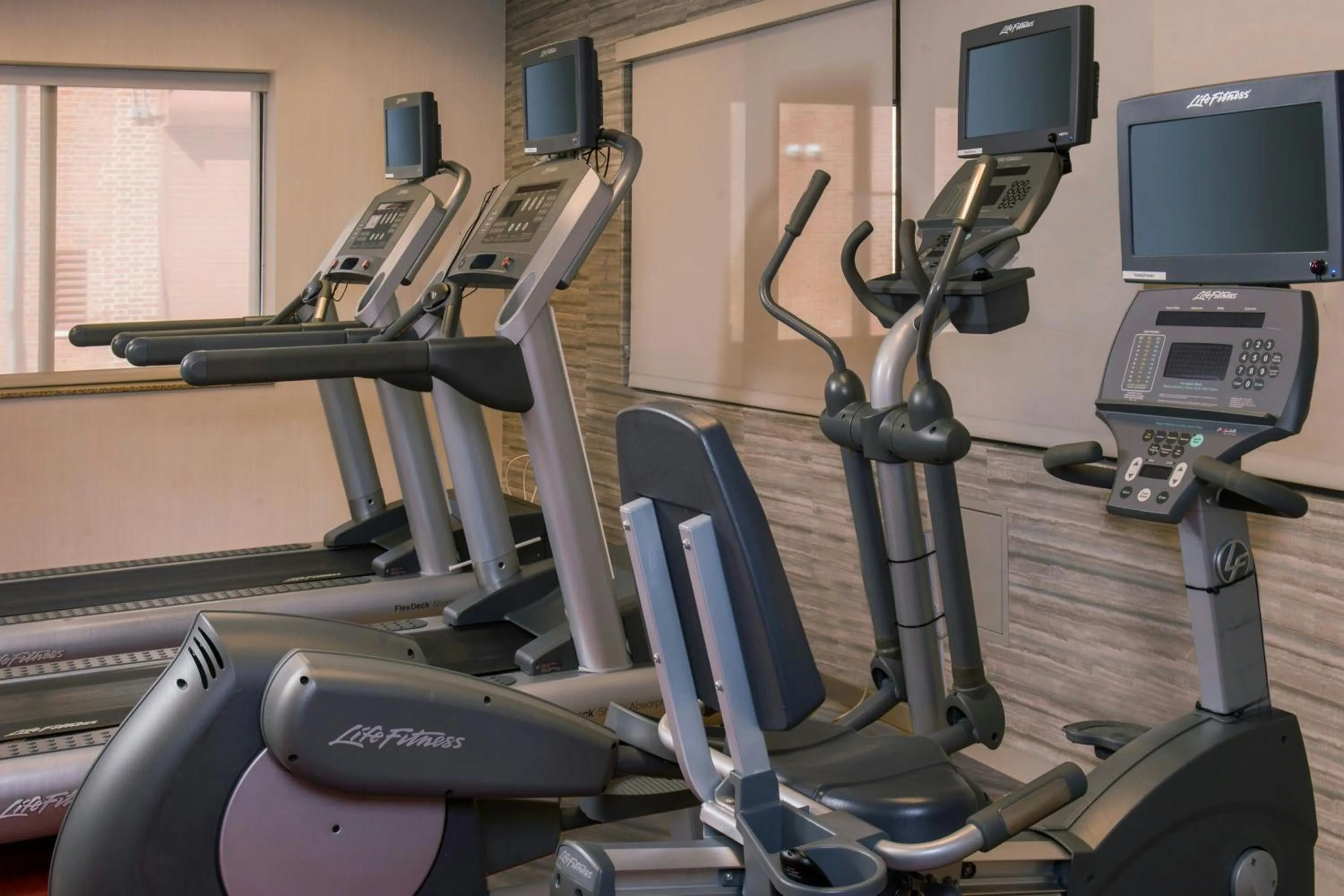 Fitness centre/facilities in Courtyard Fredericksburg Historic District