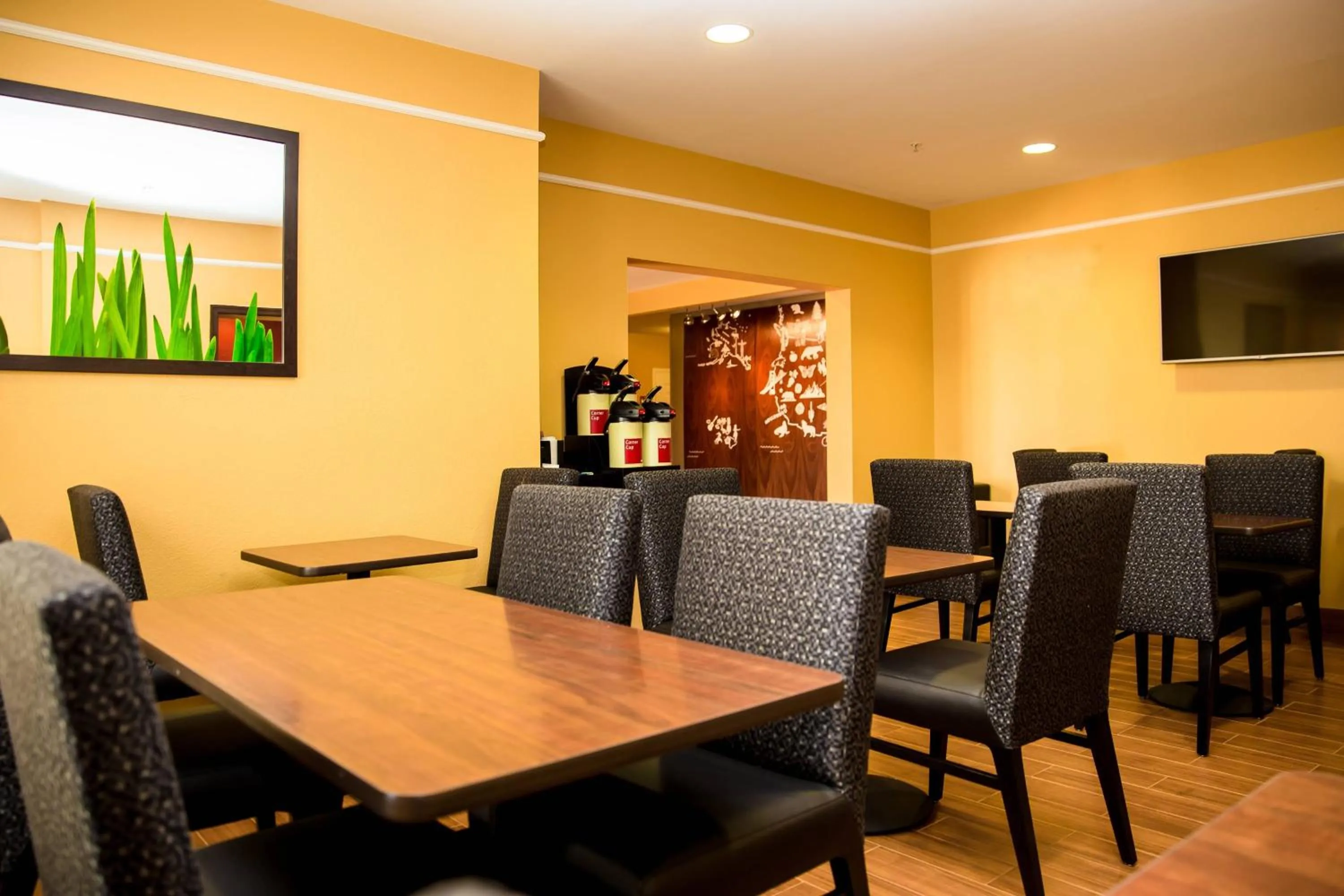 Restaurant/places to eat in TownePlace Suites Fredericksburg