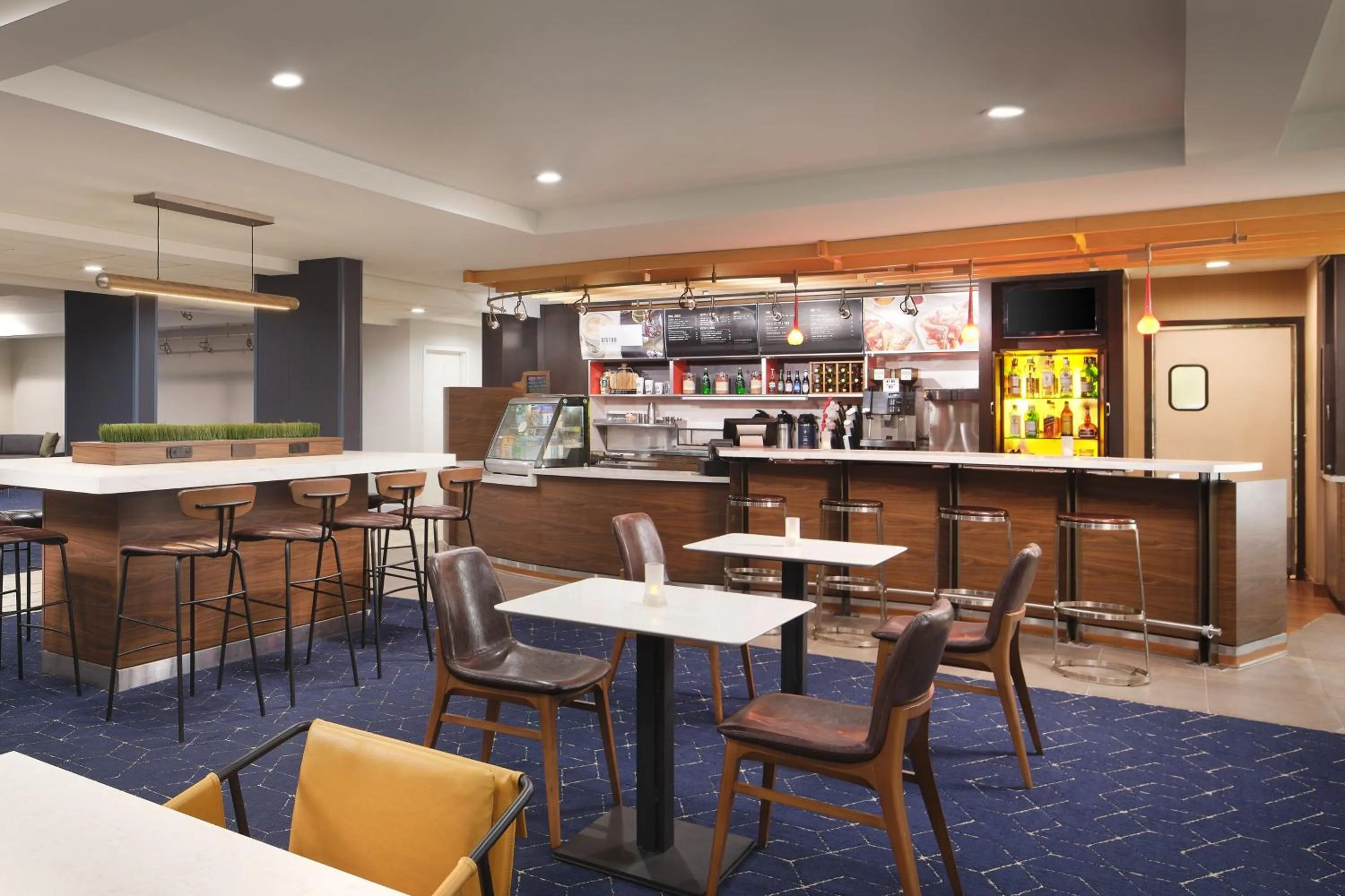 Restaurant/places to eat in Courtyard Florence South Carolina