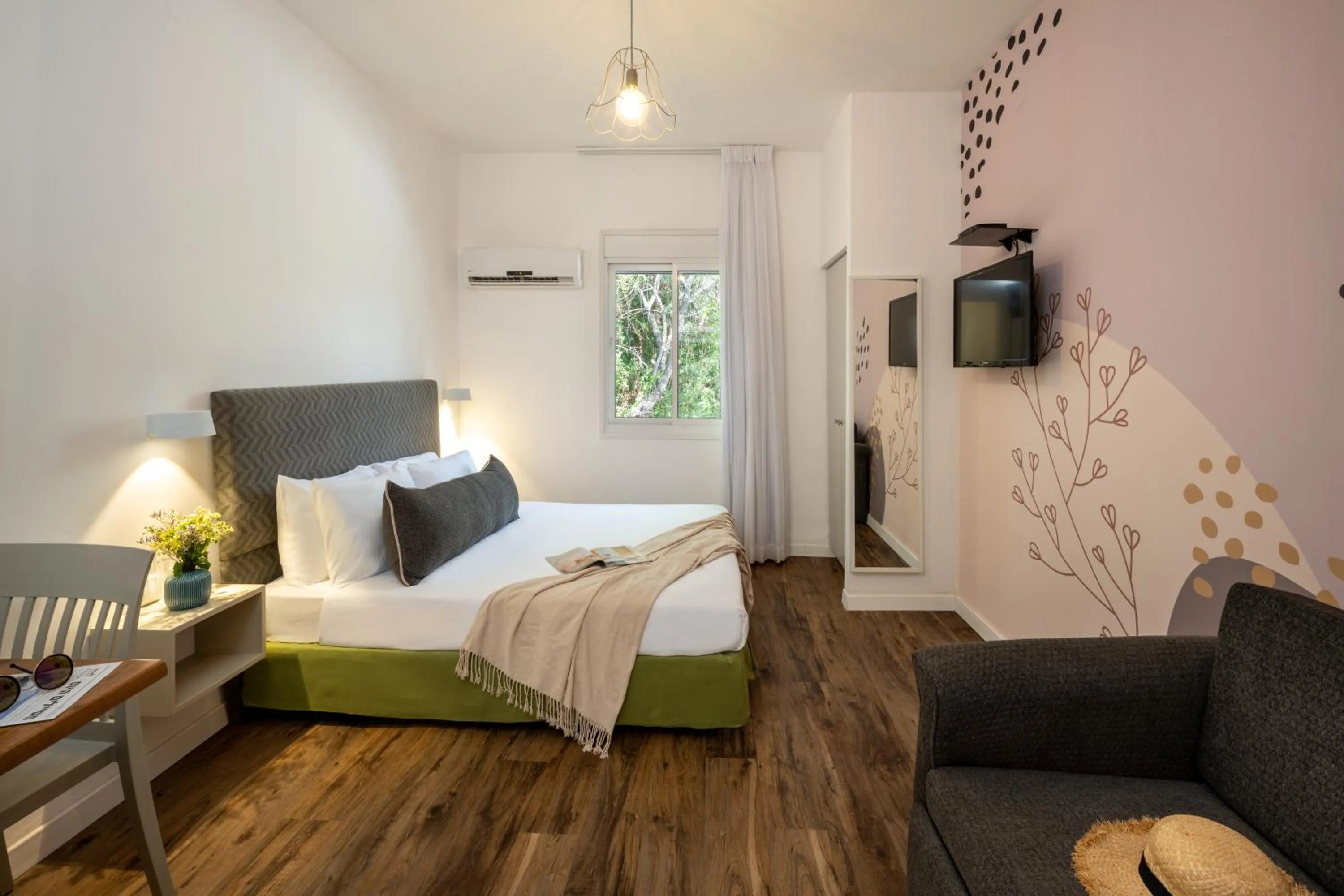 Photo of the whole room, Bed in Travel Hotel Eilon