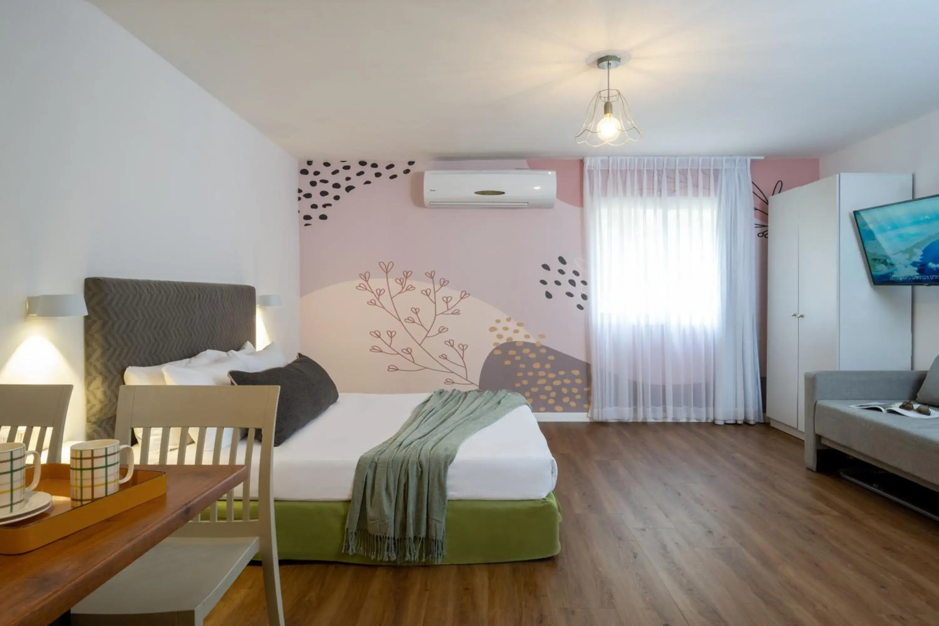 Large Family Studio (2 adults + 3 children) in Travel Hotel Eilon Large Family Studio (2 adults + 3 children) in Travel Hotel Eilon