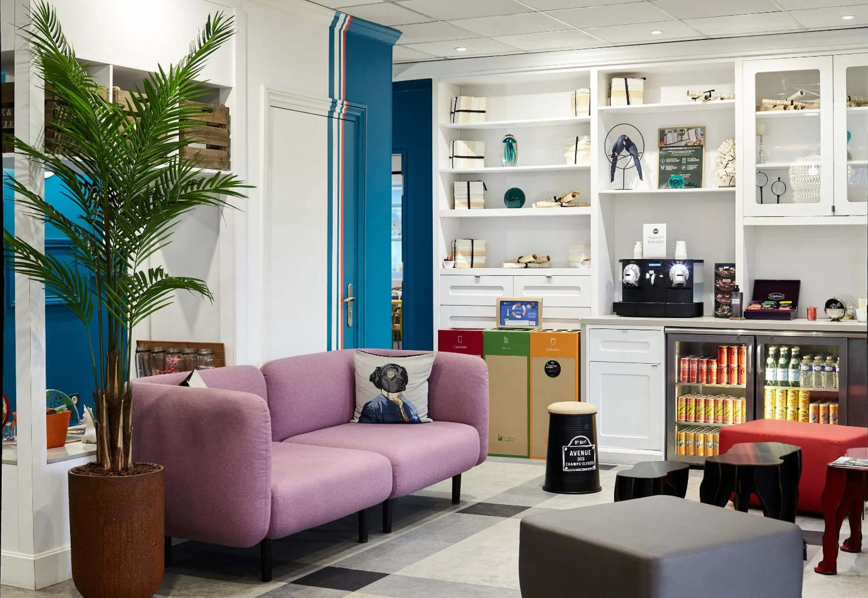Seating area in B&B HOTEL Saint-Maur Créteil