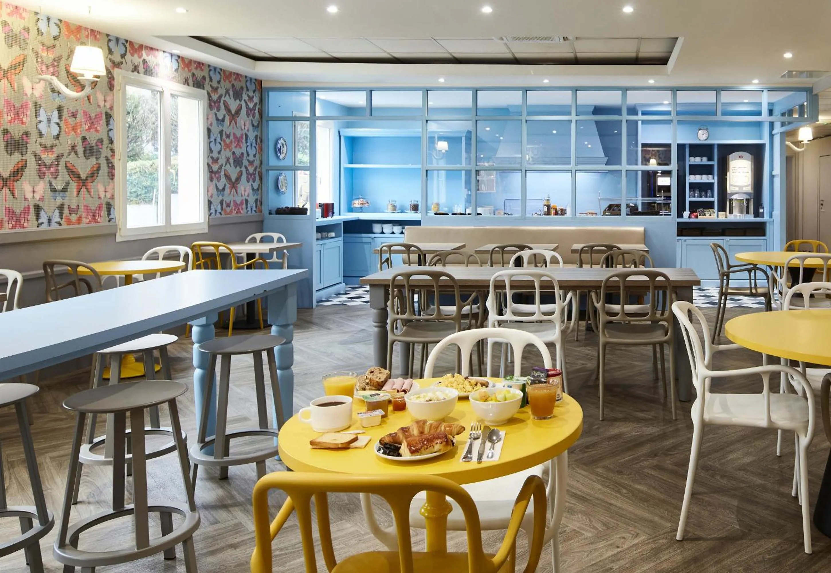 Restaurant/places to eat in B&B HOTEL Saint-Maur Créteil