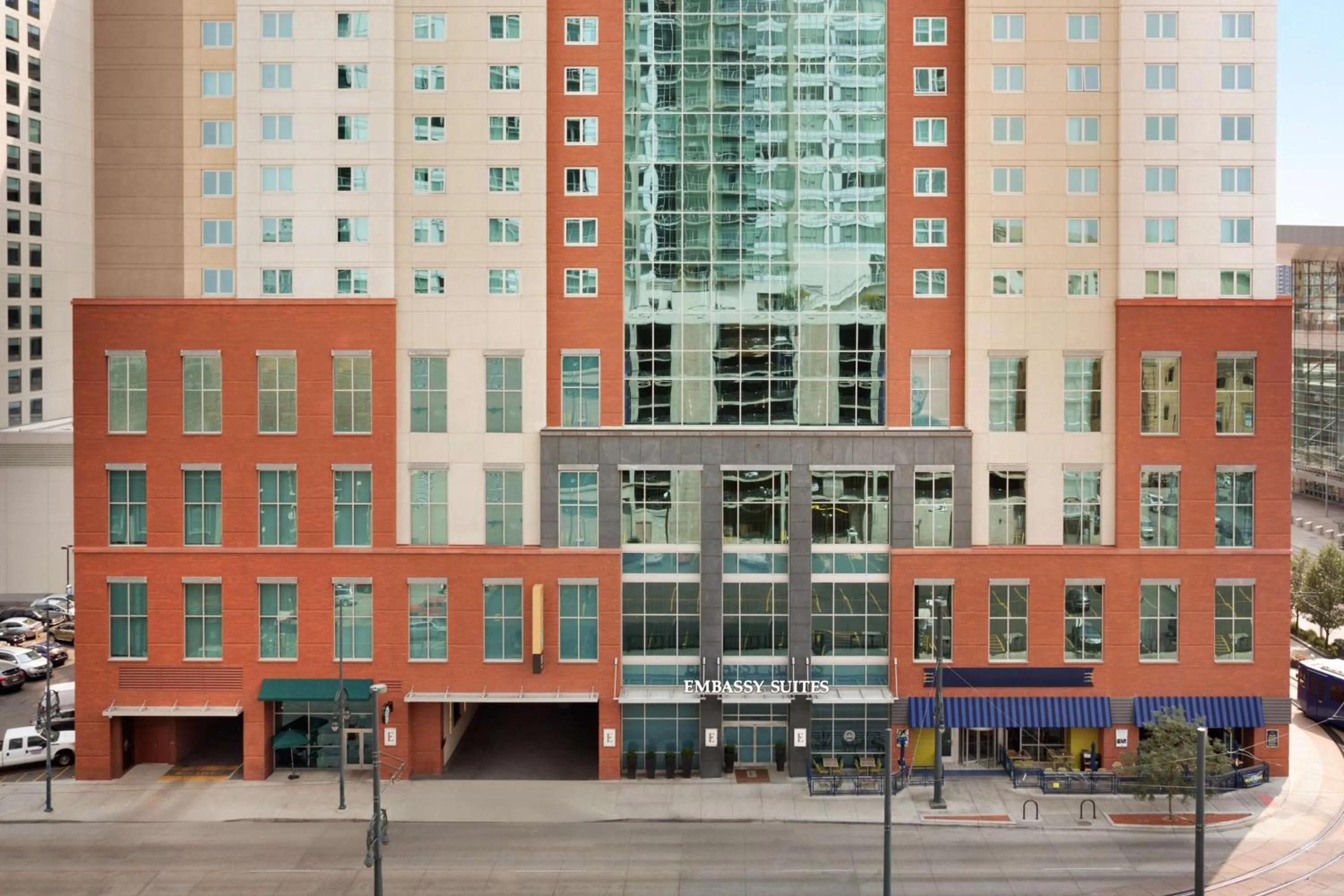 Property building in Embassy Suites by Hilton Denver Downtown Convention Center