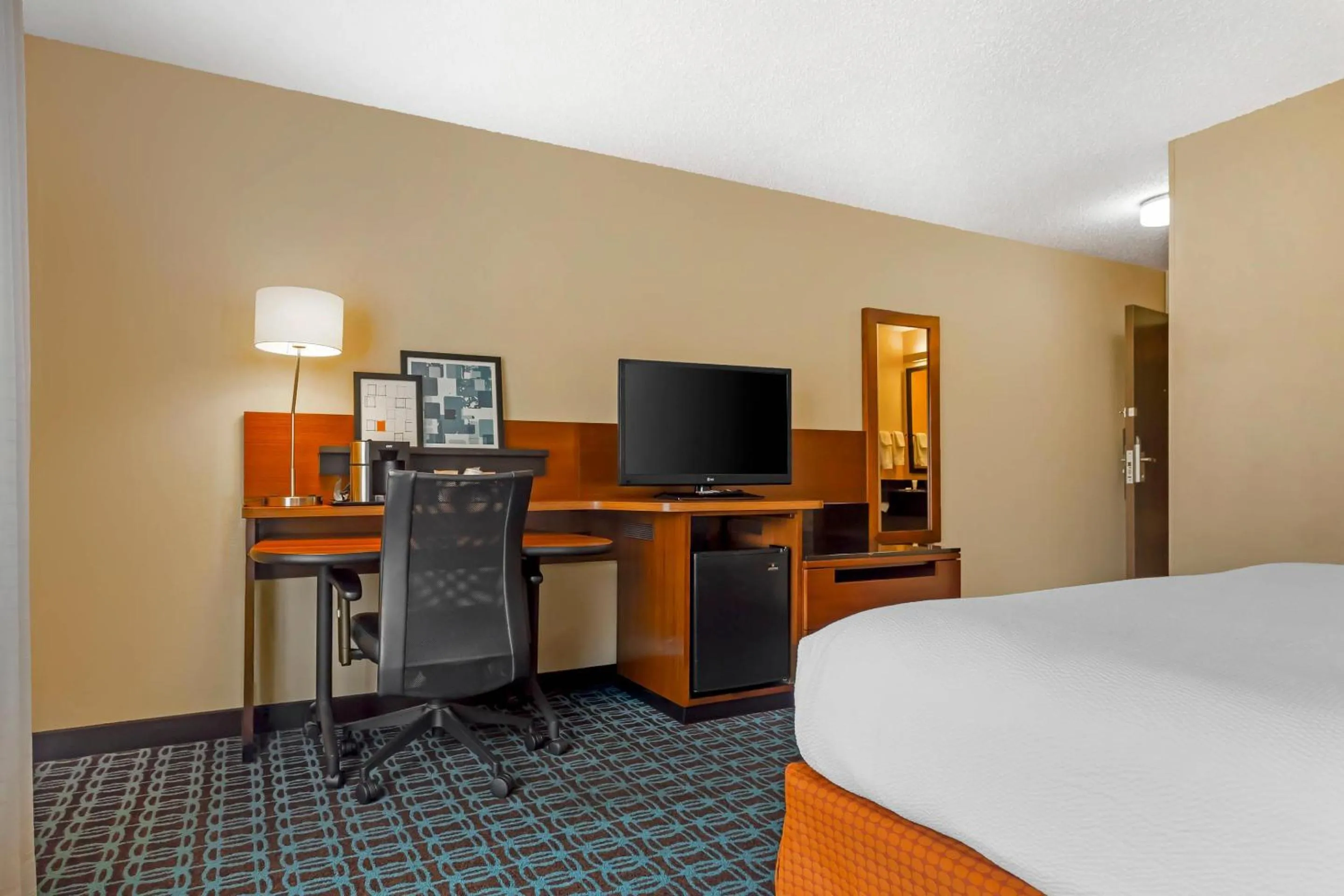 Bedroom, Bed in Comfort Inn & Suites Green Bay Stadium Area