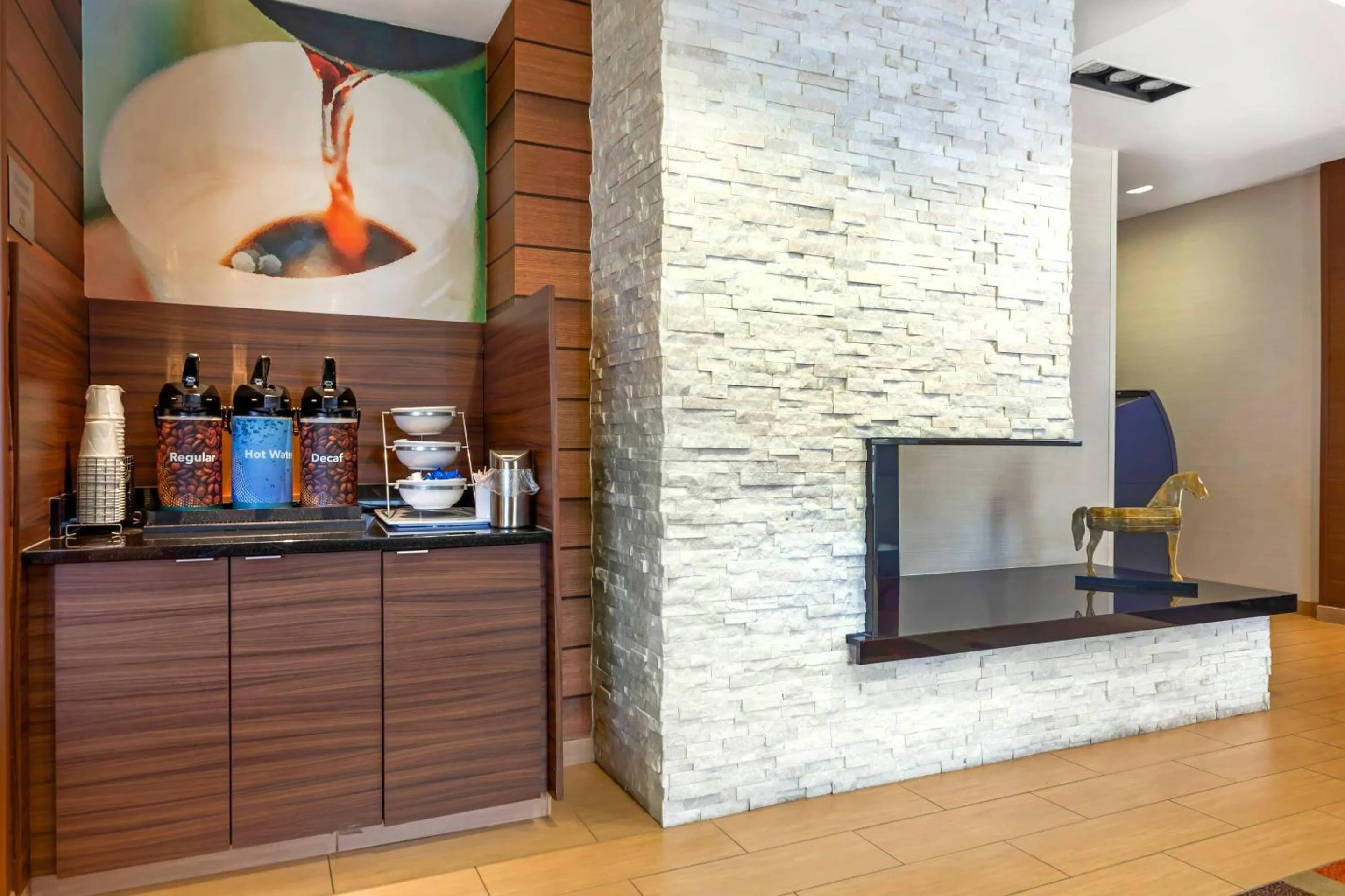 Lobby or reception in Comfort Inn & Suites Green Bay Stadium Area