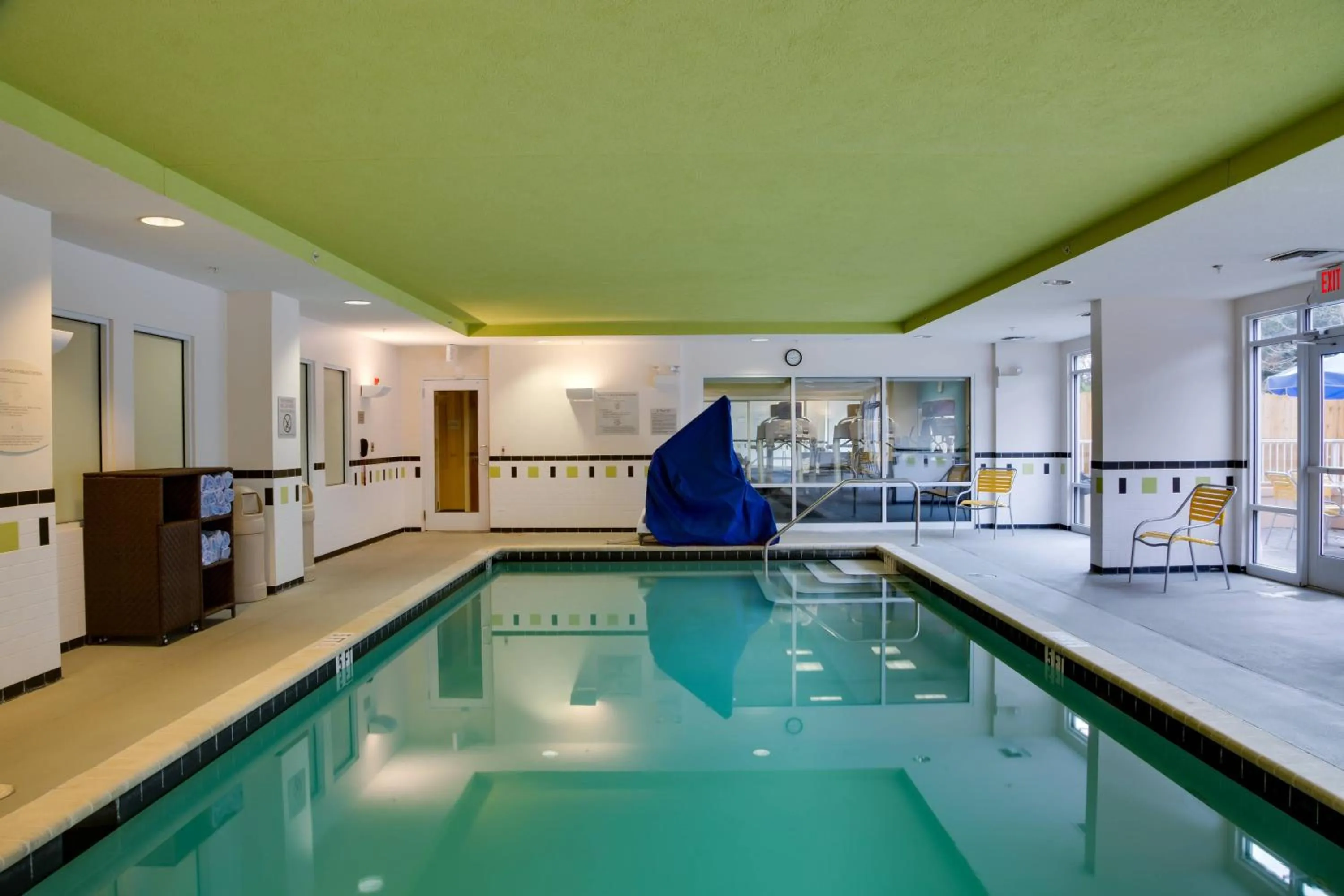 Swimming pool in Fairfield Inn & Suites Lake City