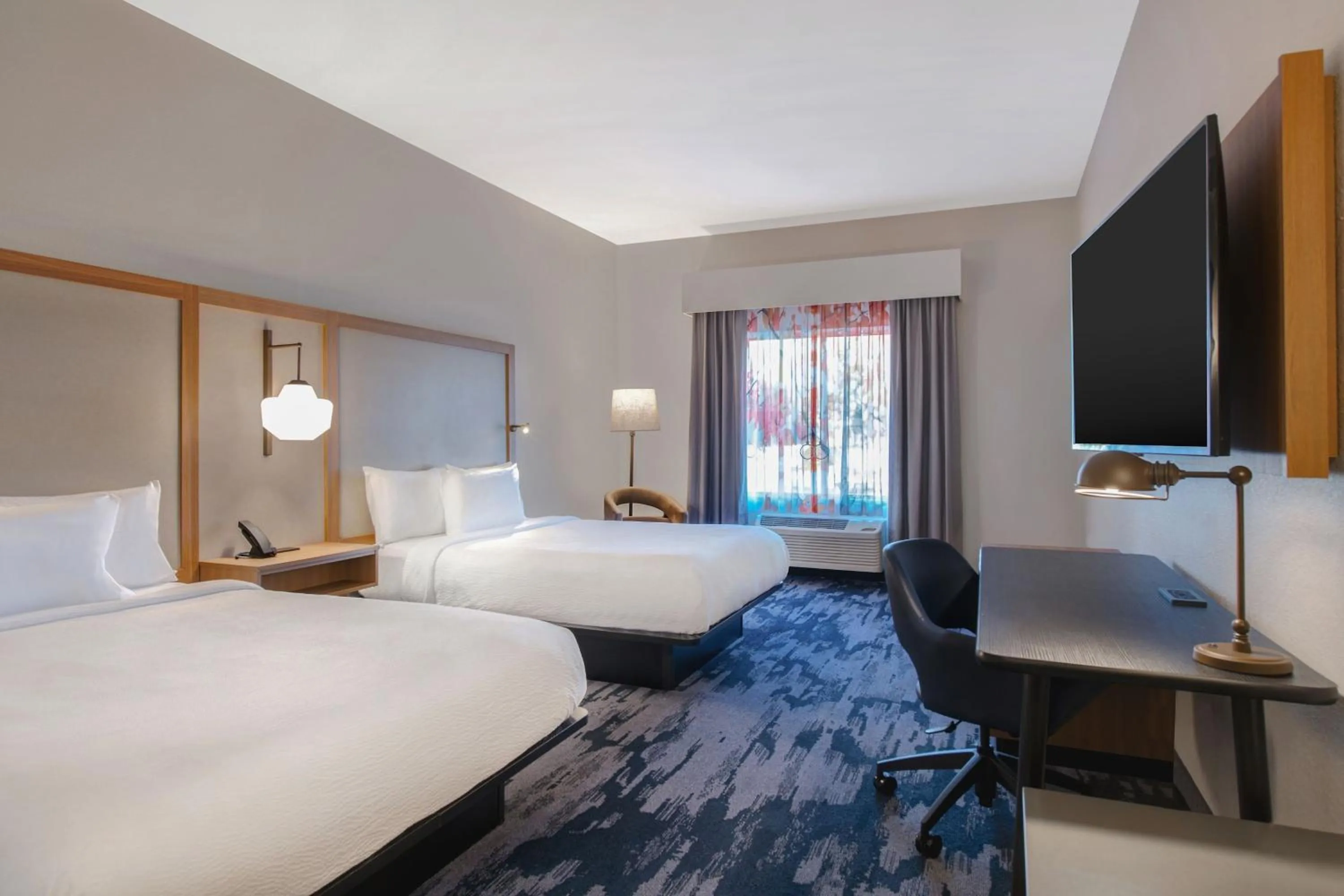 Photo of the whole room, Bed in Fairfield Inn & Suites by Marriott Greenwood