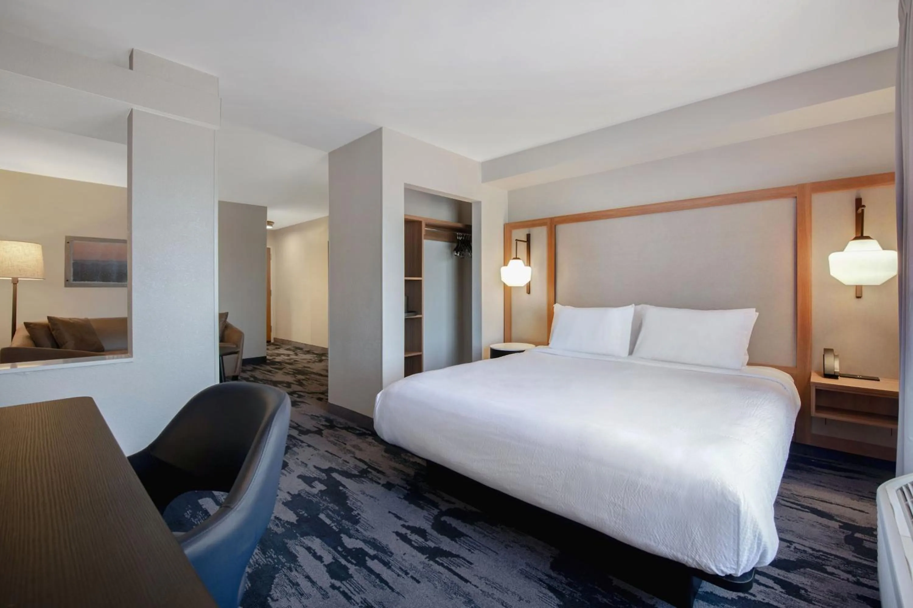 Photo of the whole room, Bed in Fairfield Inn & Suites by Marriott Greenwood