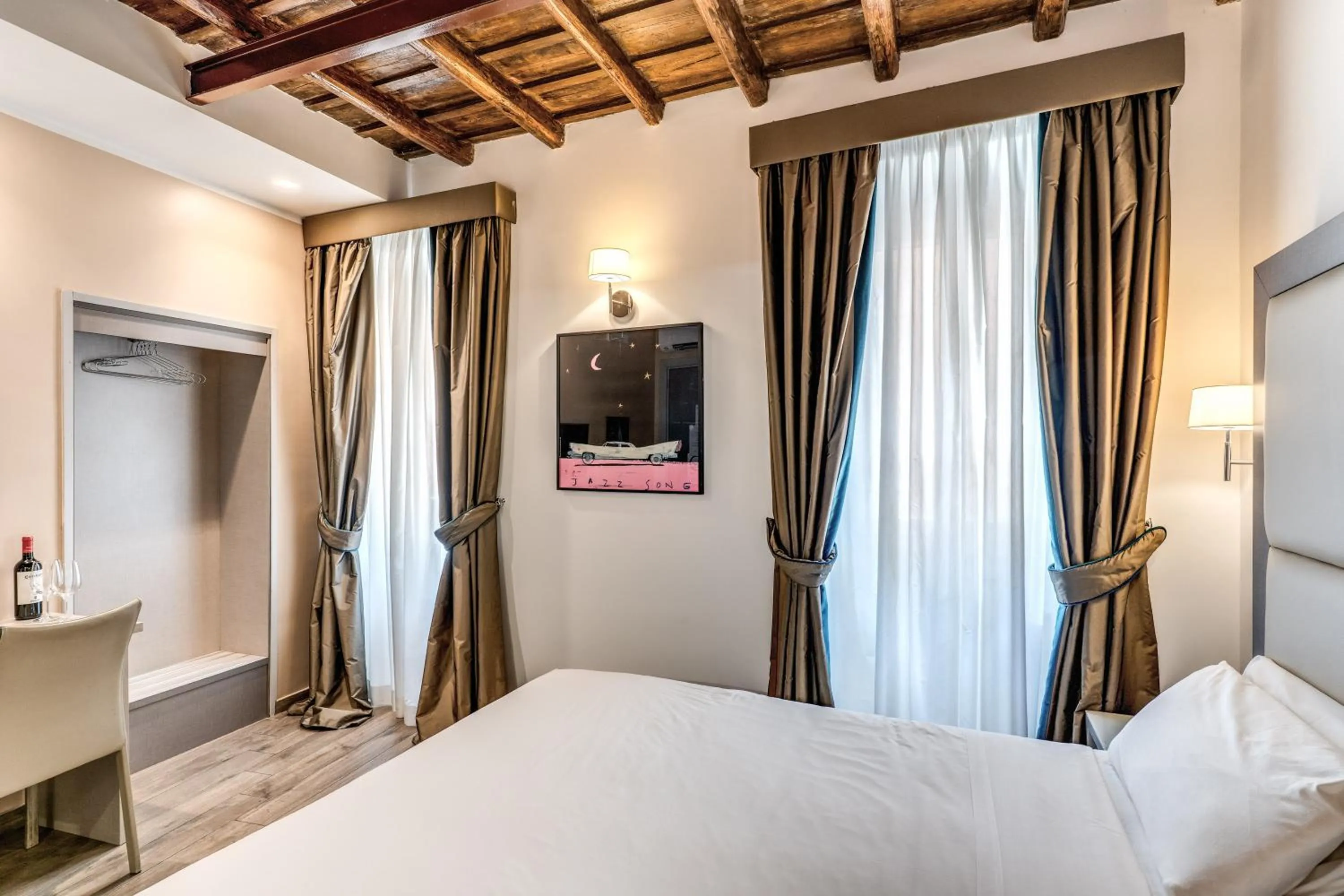 Bedroom, Bed in Reginella Suites