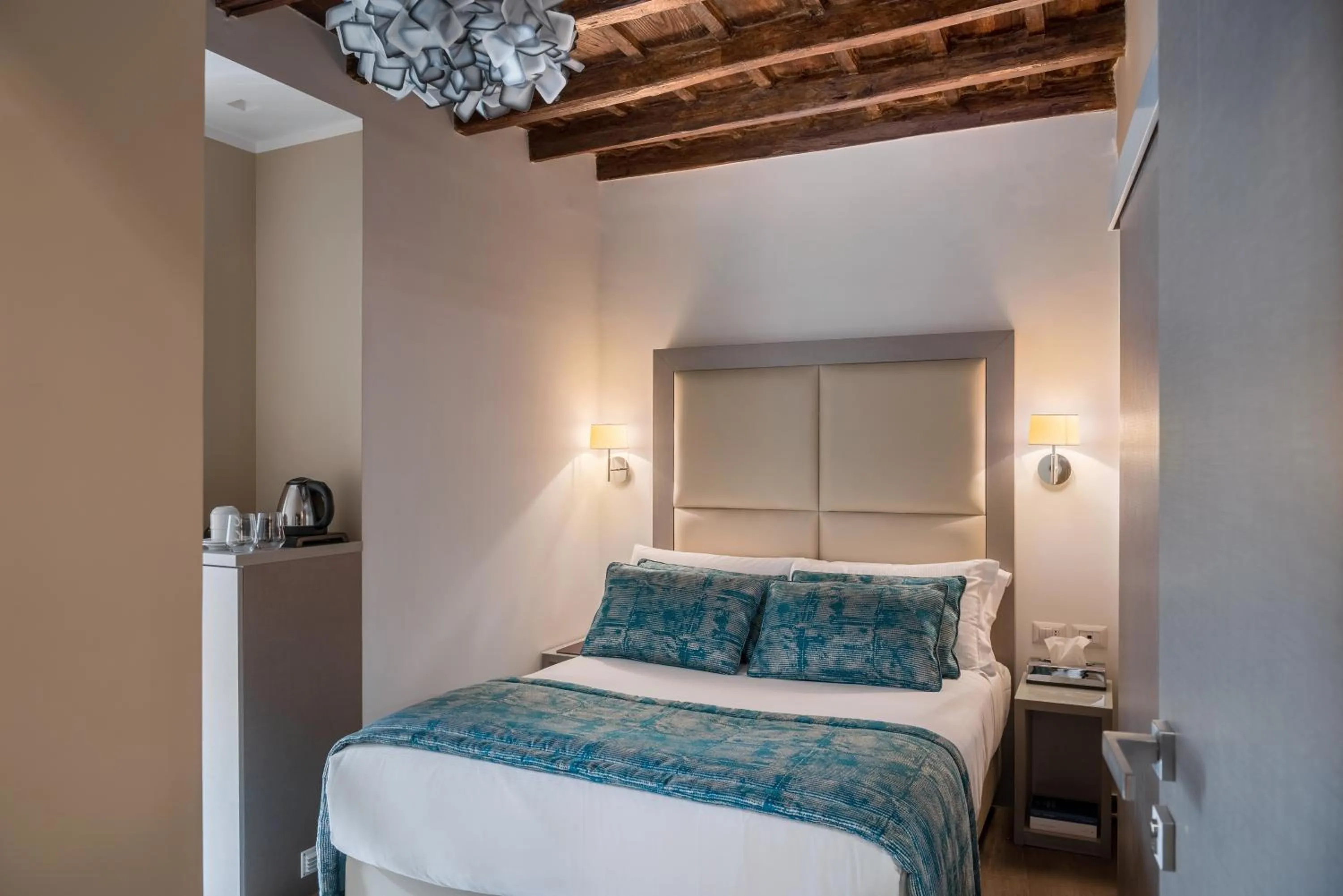 Bedroom, Bed in Reginella Suites