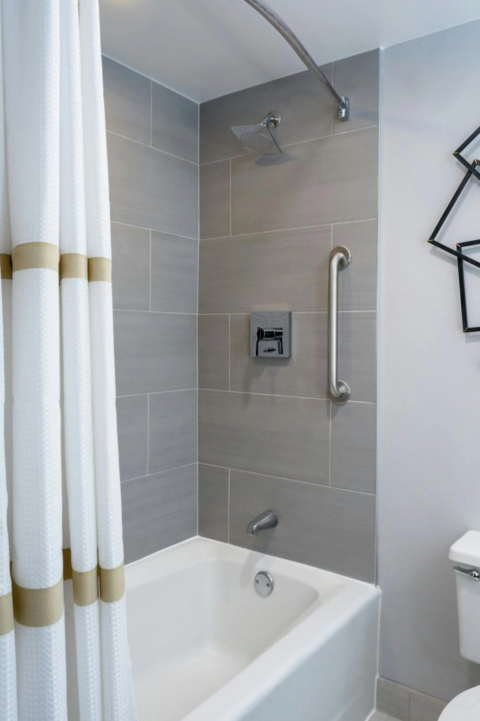 Bathroom in Marriott Greensboro Downtown