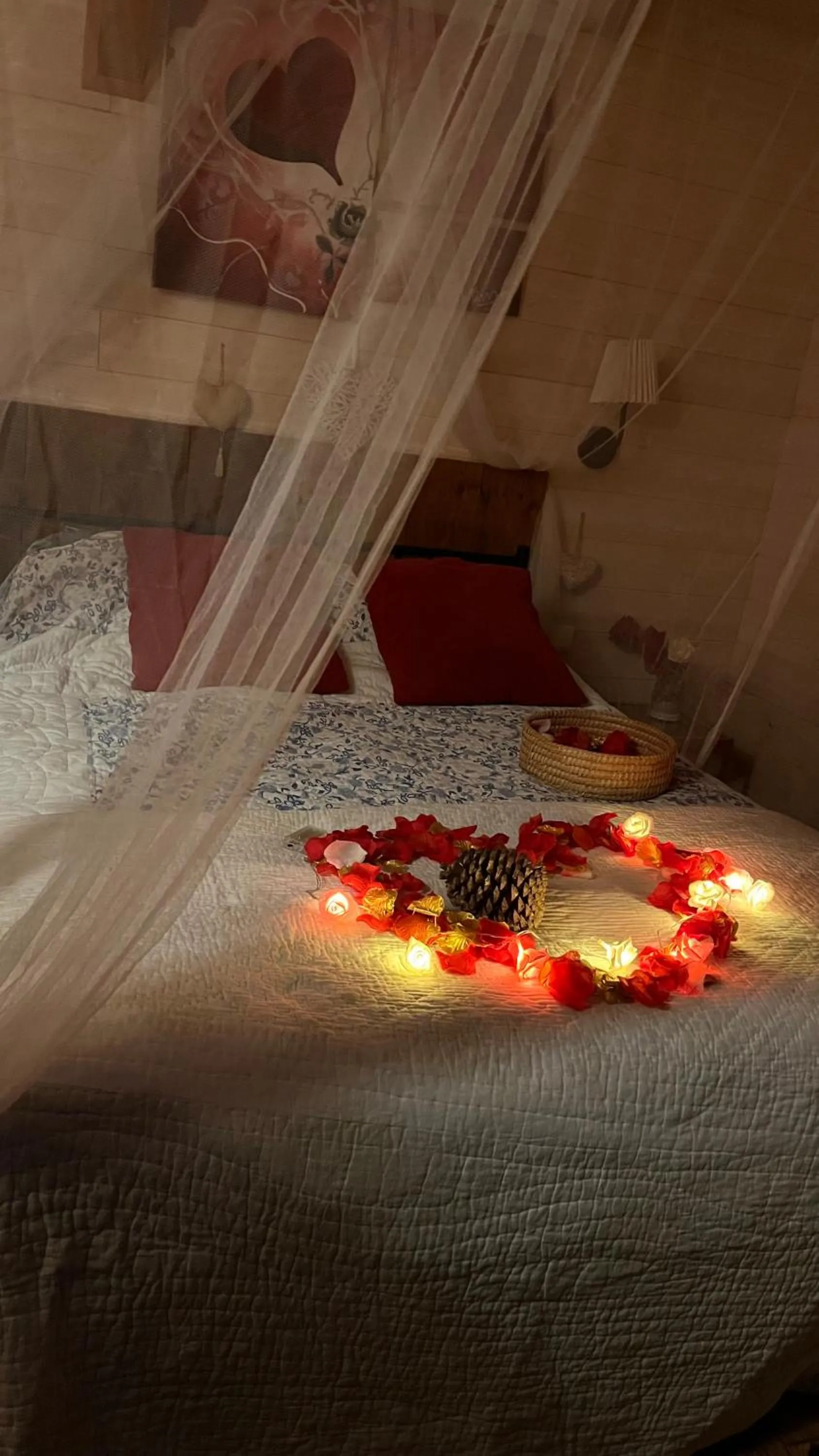 Bed in La cabane des amoureux