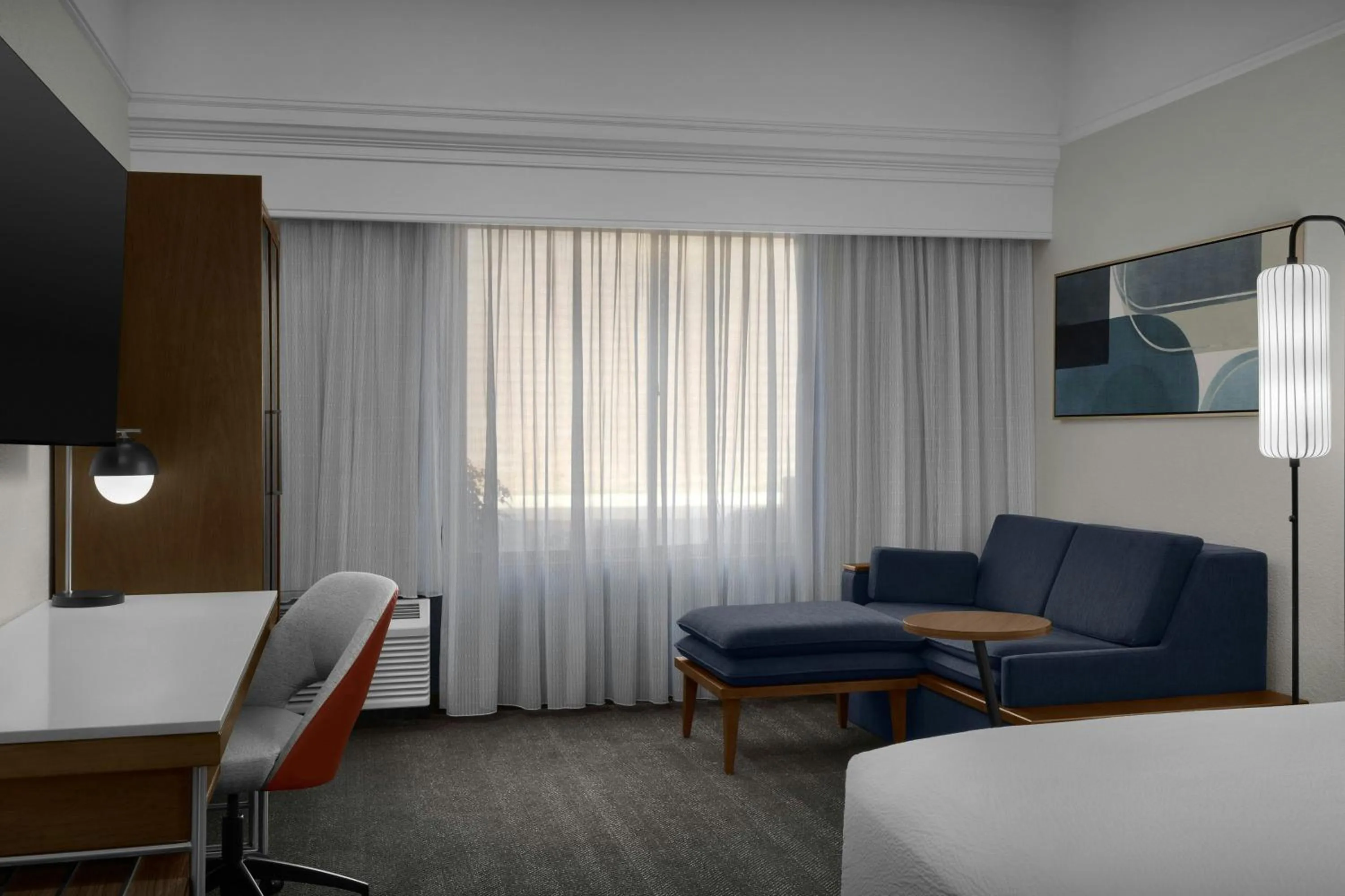 Photo of the whole room, Bed in Courtyard Danville