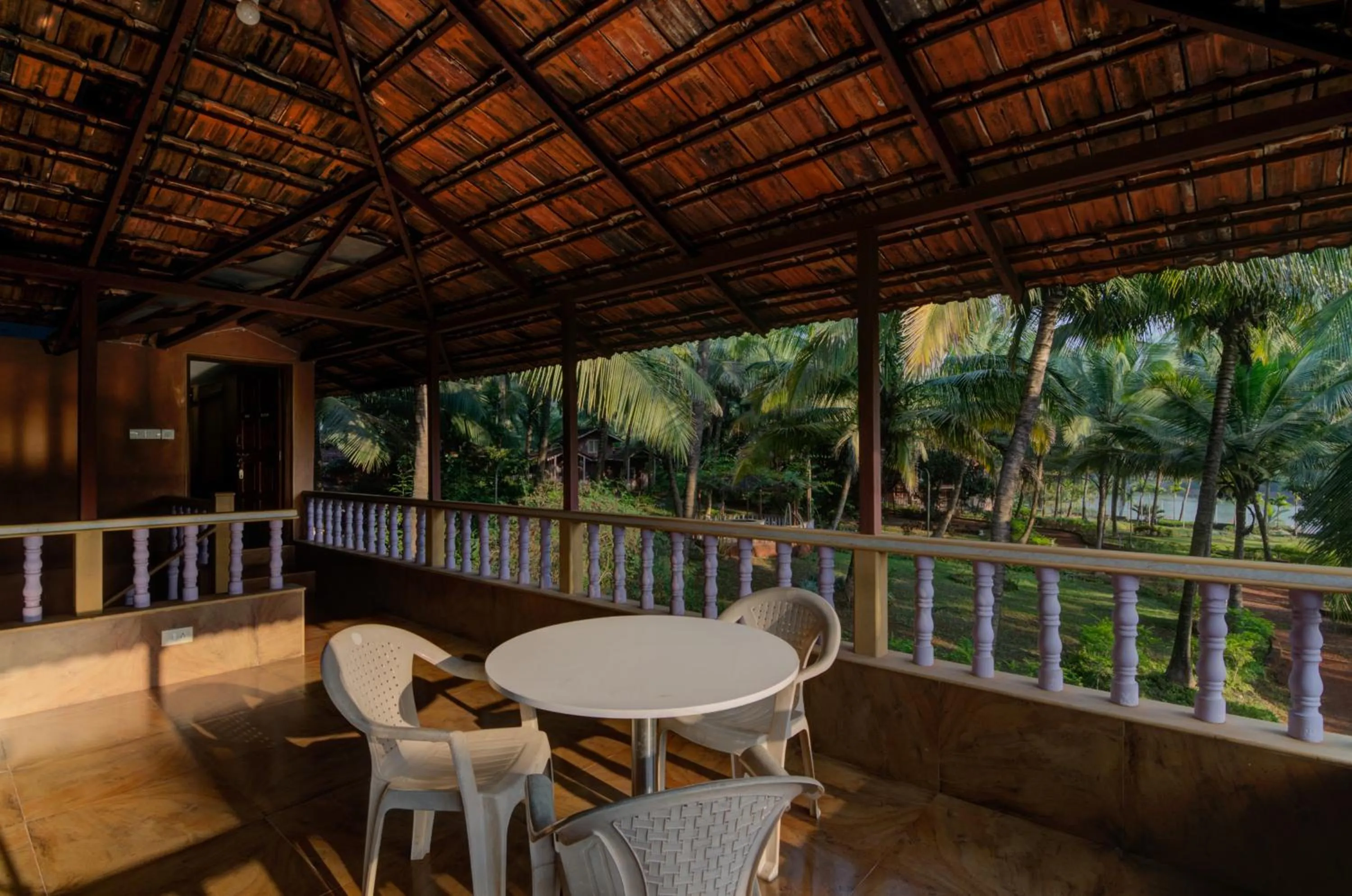 Balcony/Terrace in Shantai By the Lake