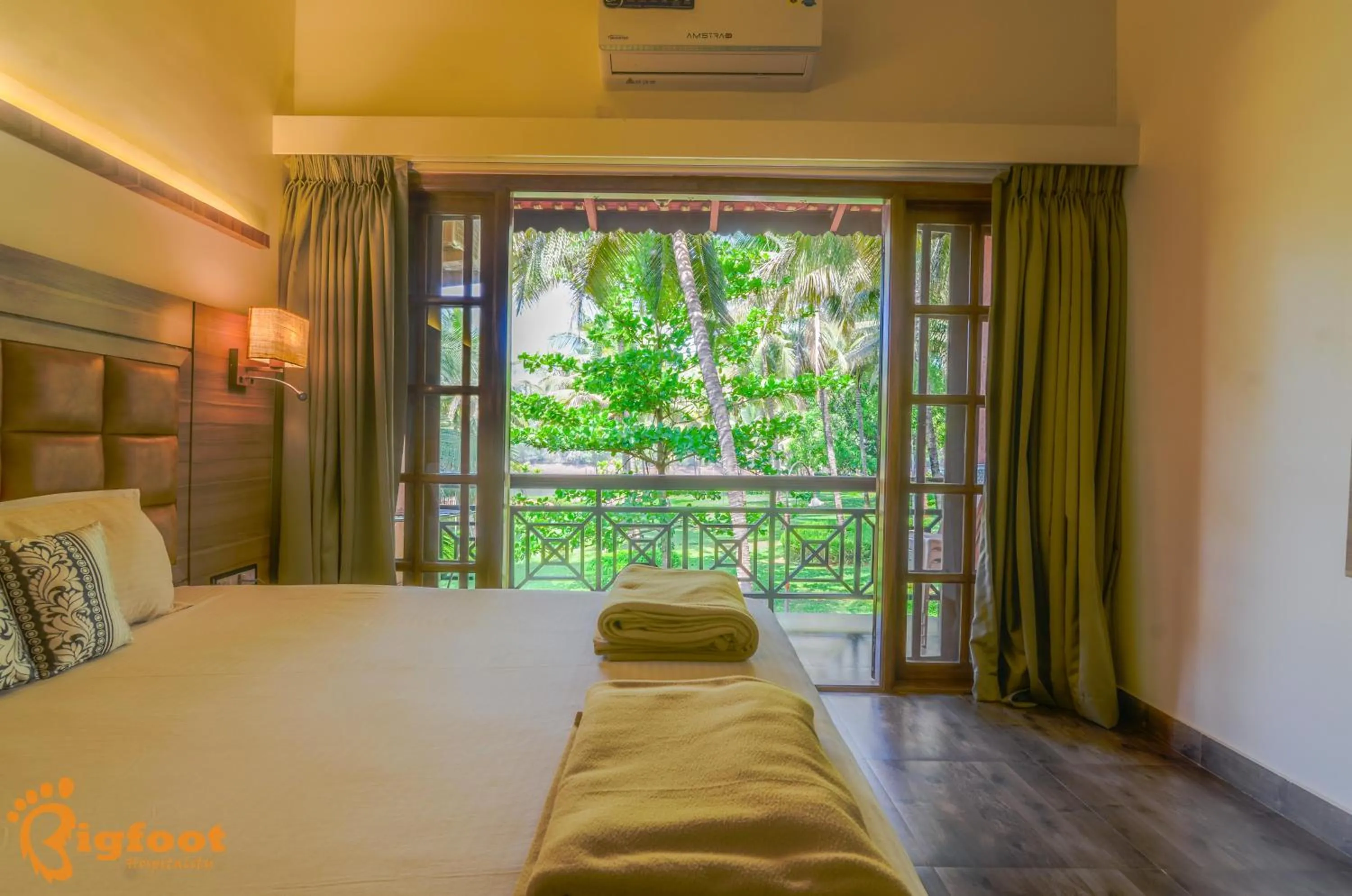 Bed in Shantai By the Lake