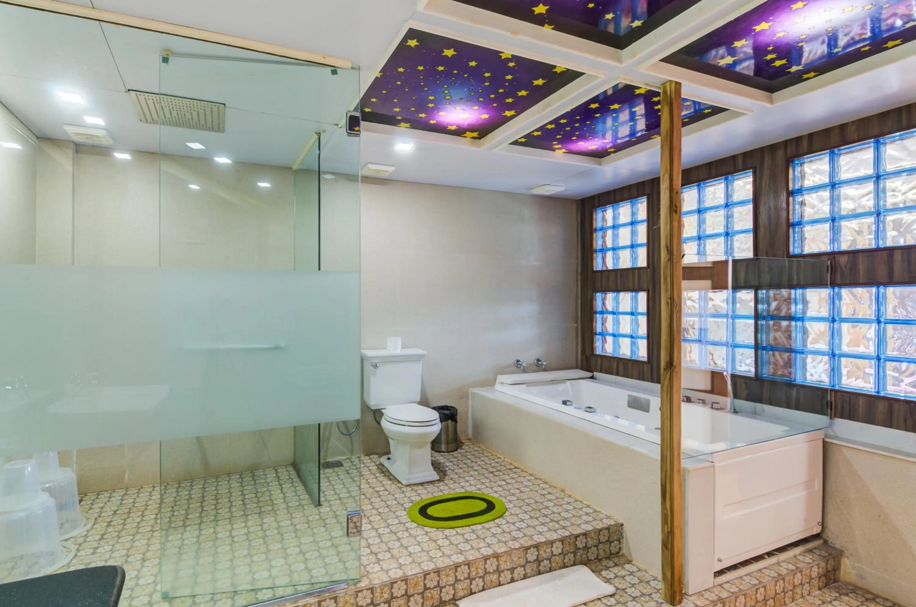 Bathroom in Shantai By the Lake