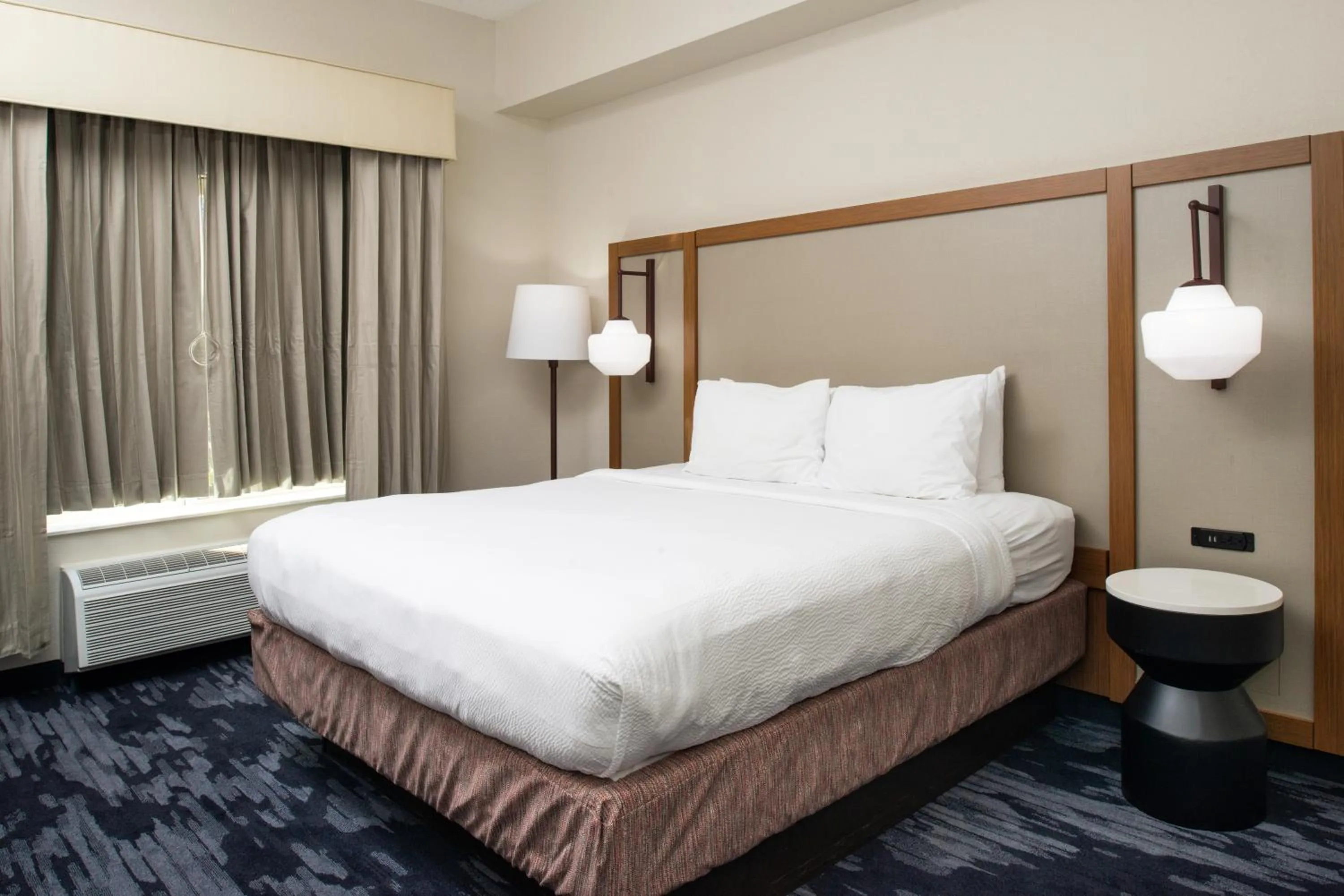 Bed in Fairfield Inn & Suites Greensboro Wendover