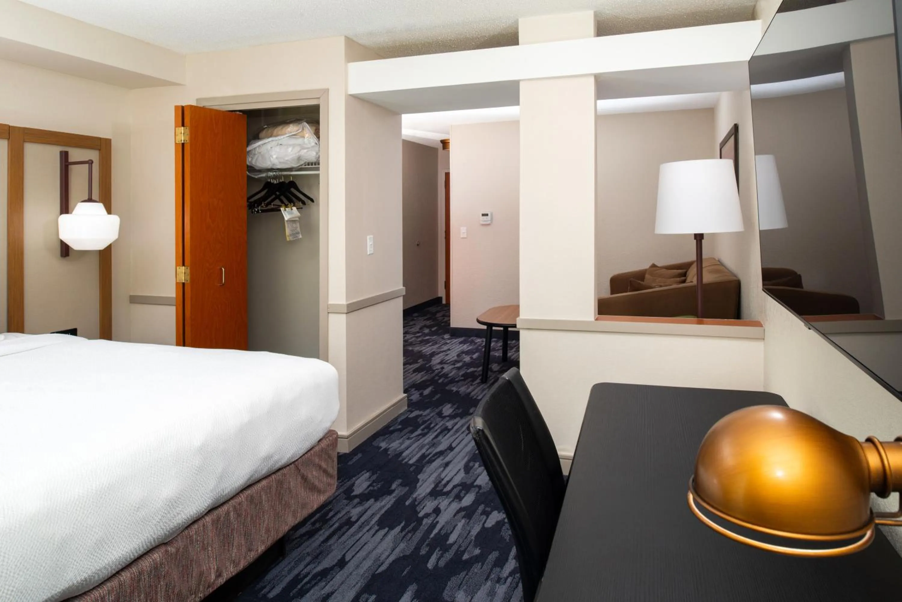 Seating area, Bed in Fairfield Inn & Suites Greensboro Wendover