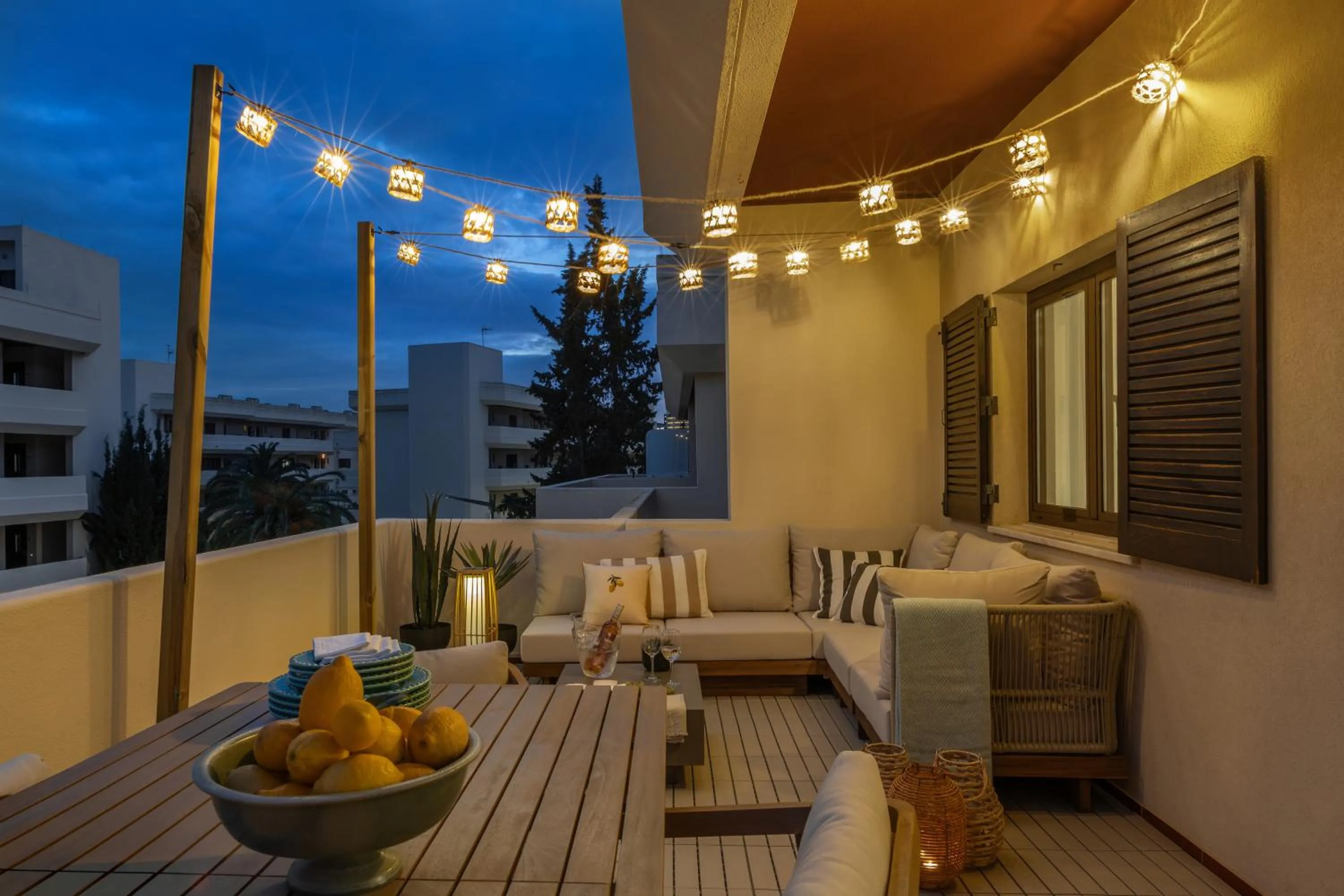 WOW Flat 200m Beach, 10min Downtown, Terrace With Sea View