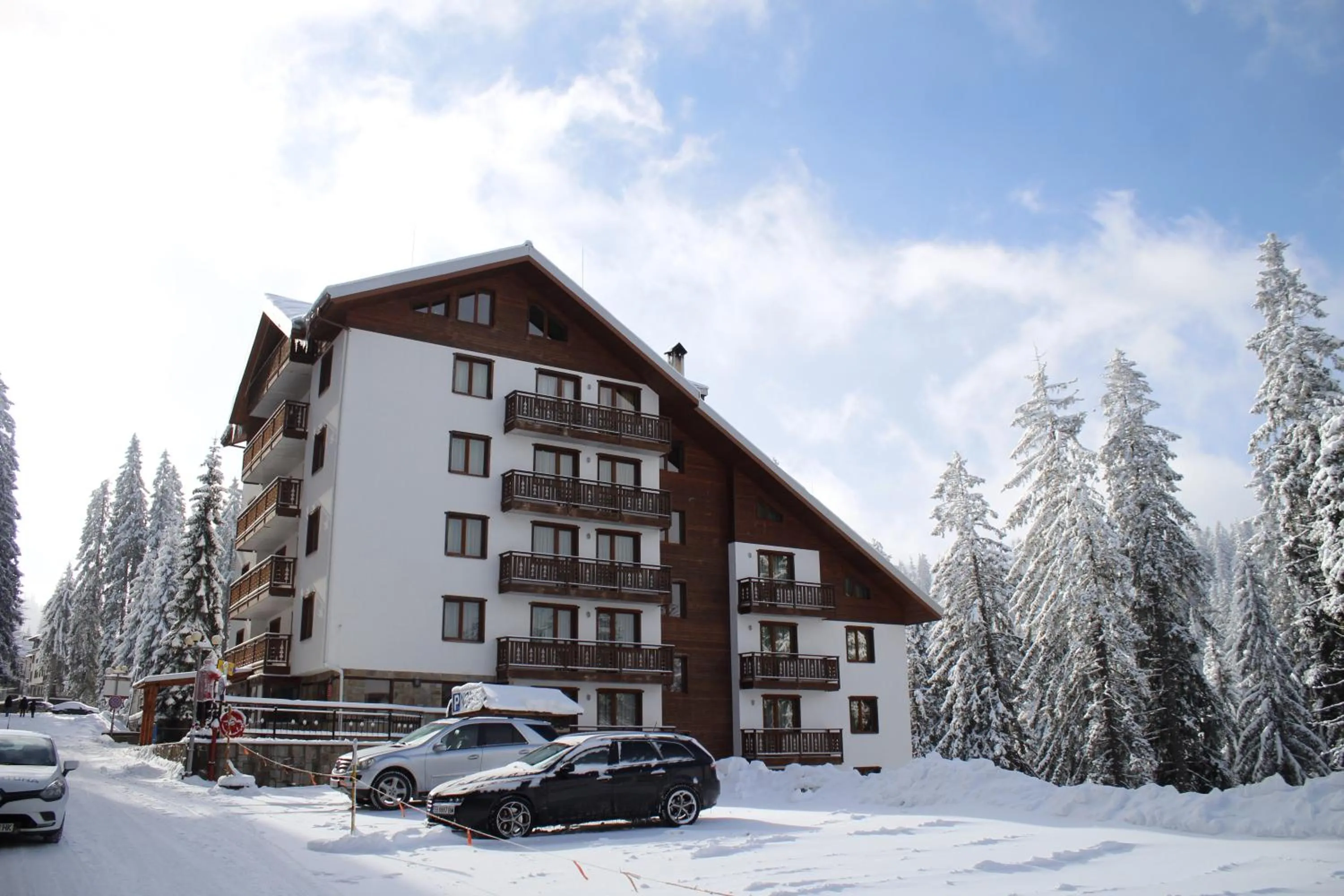 Property building in Nevada Aparthotel