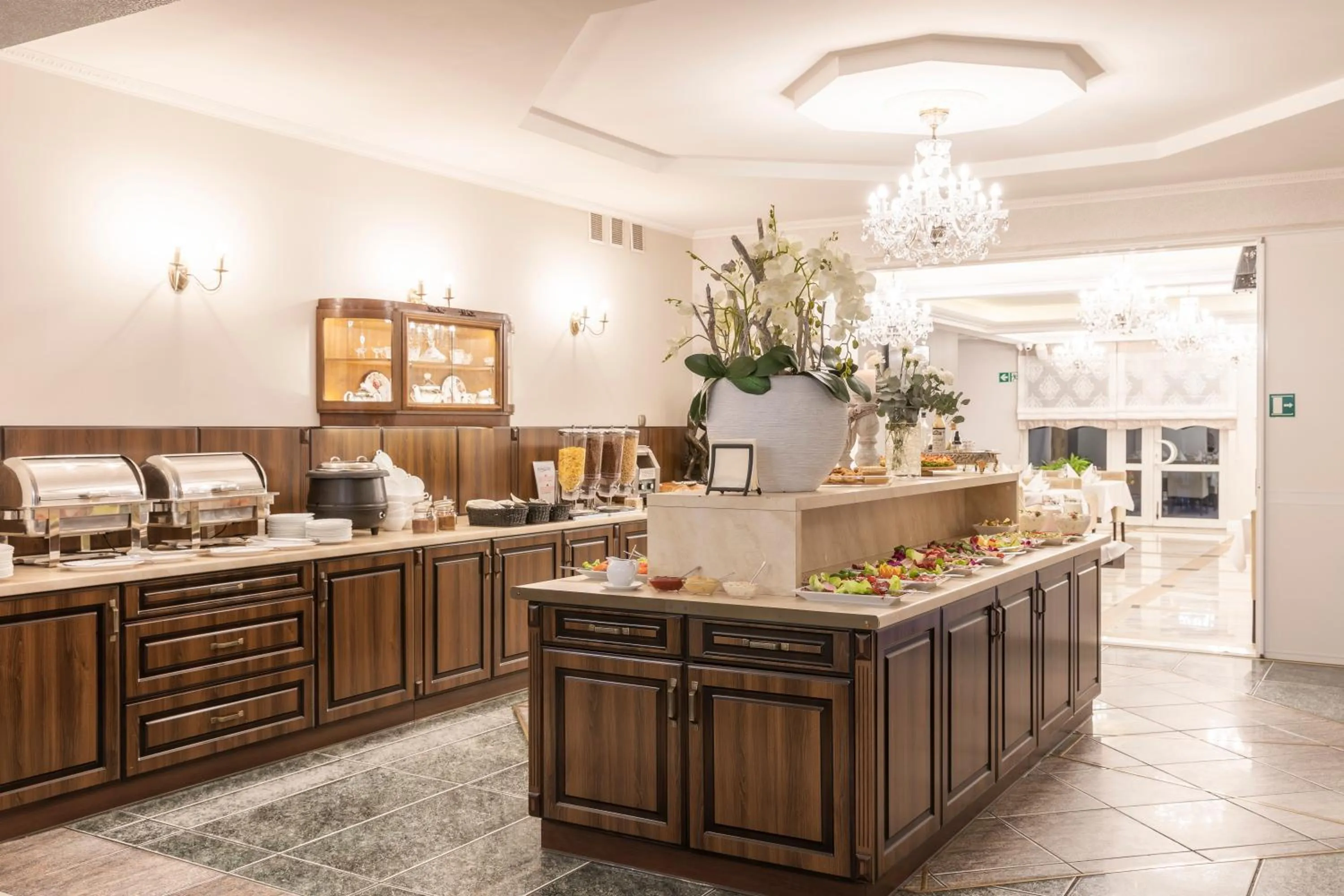 Restaurant/places to eat in BURSZTYN - BERNSTEIN SPA & Wellness