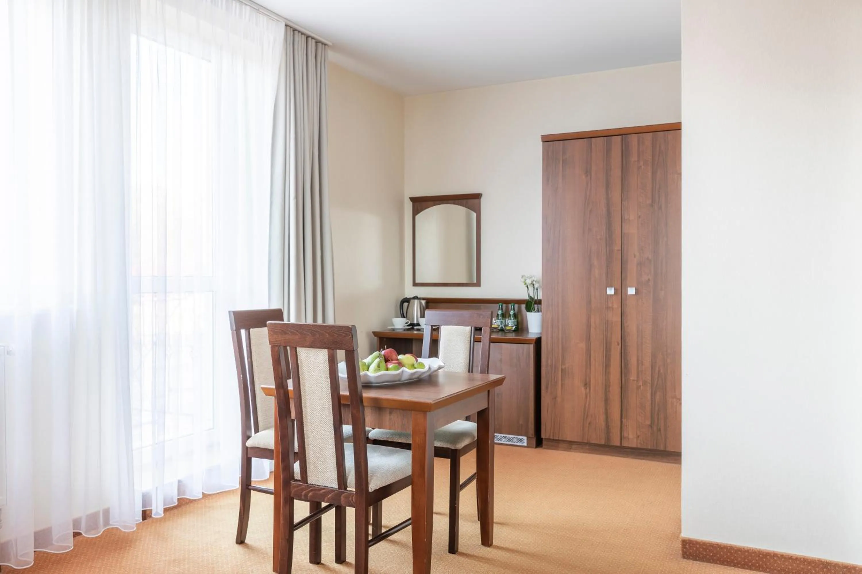 Communal lounge/ TV room in BURSZTYN - BERNSTEIN SPA & Wellness