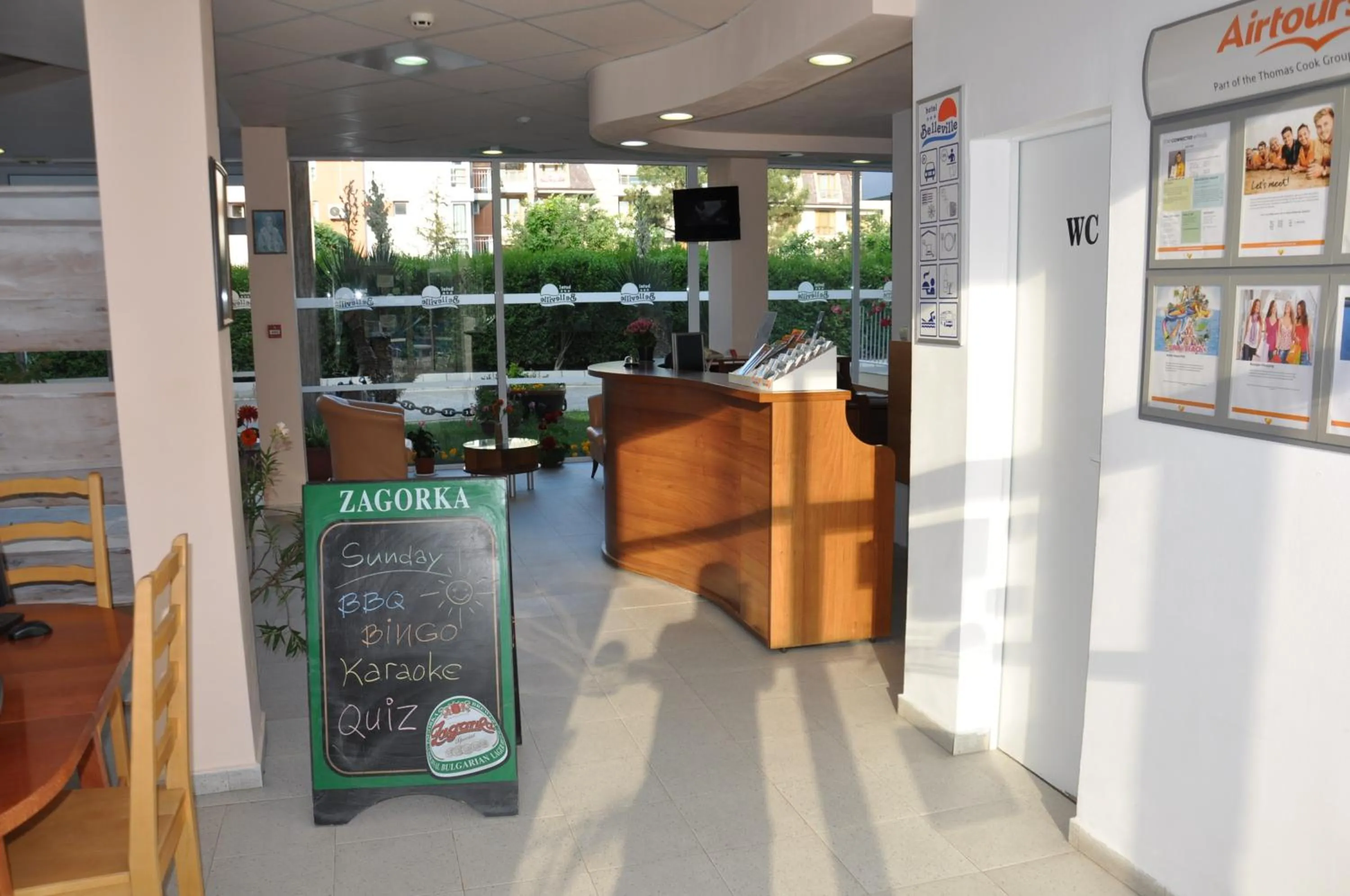 Lobby or reception in Hotel BelleVille