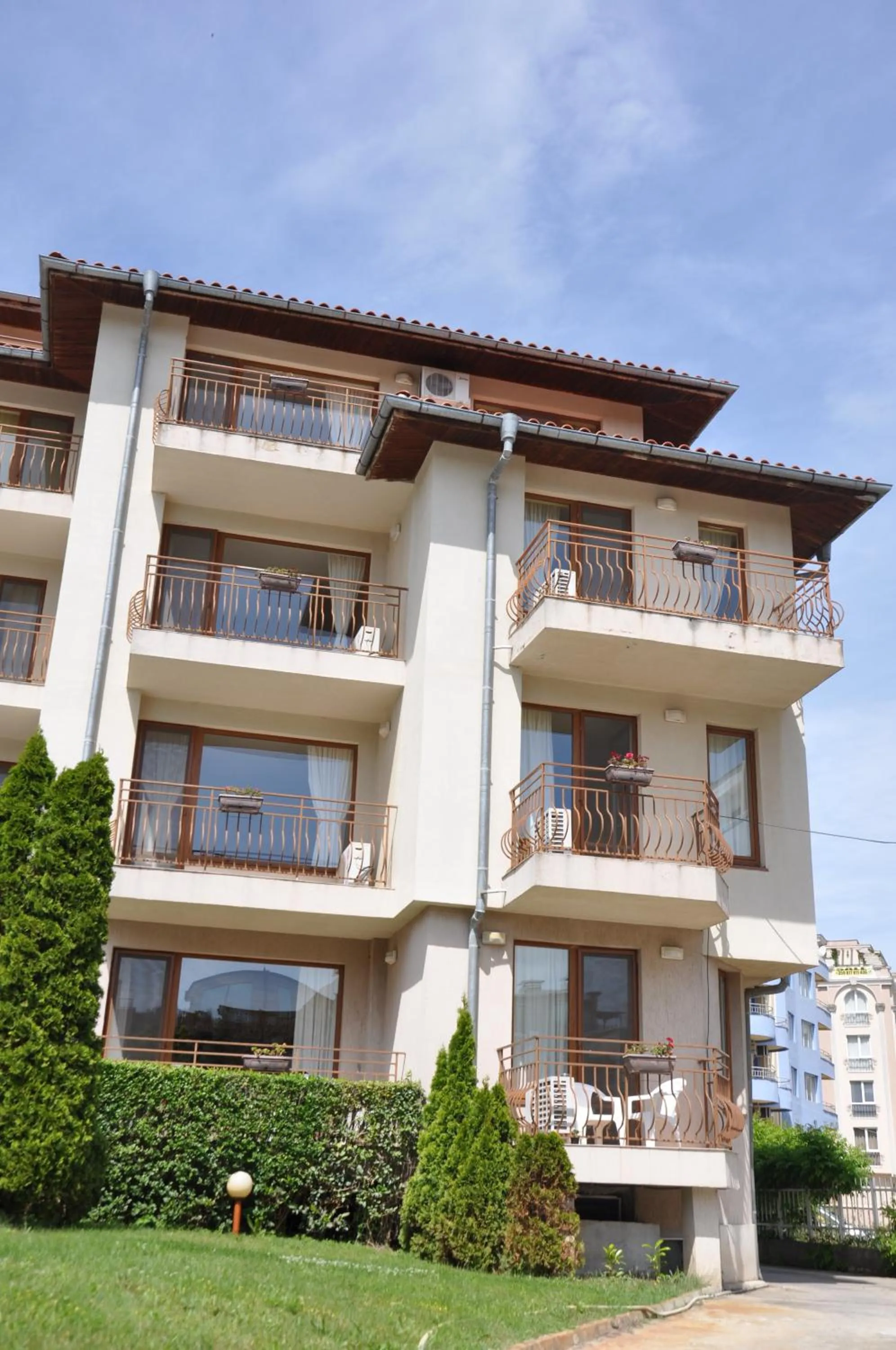 Property building in Hotel BelleVille