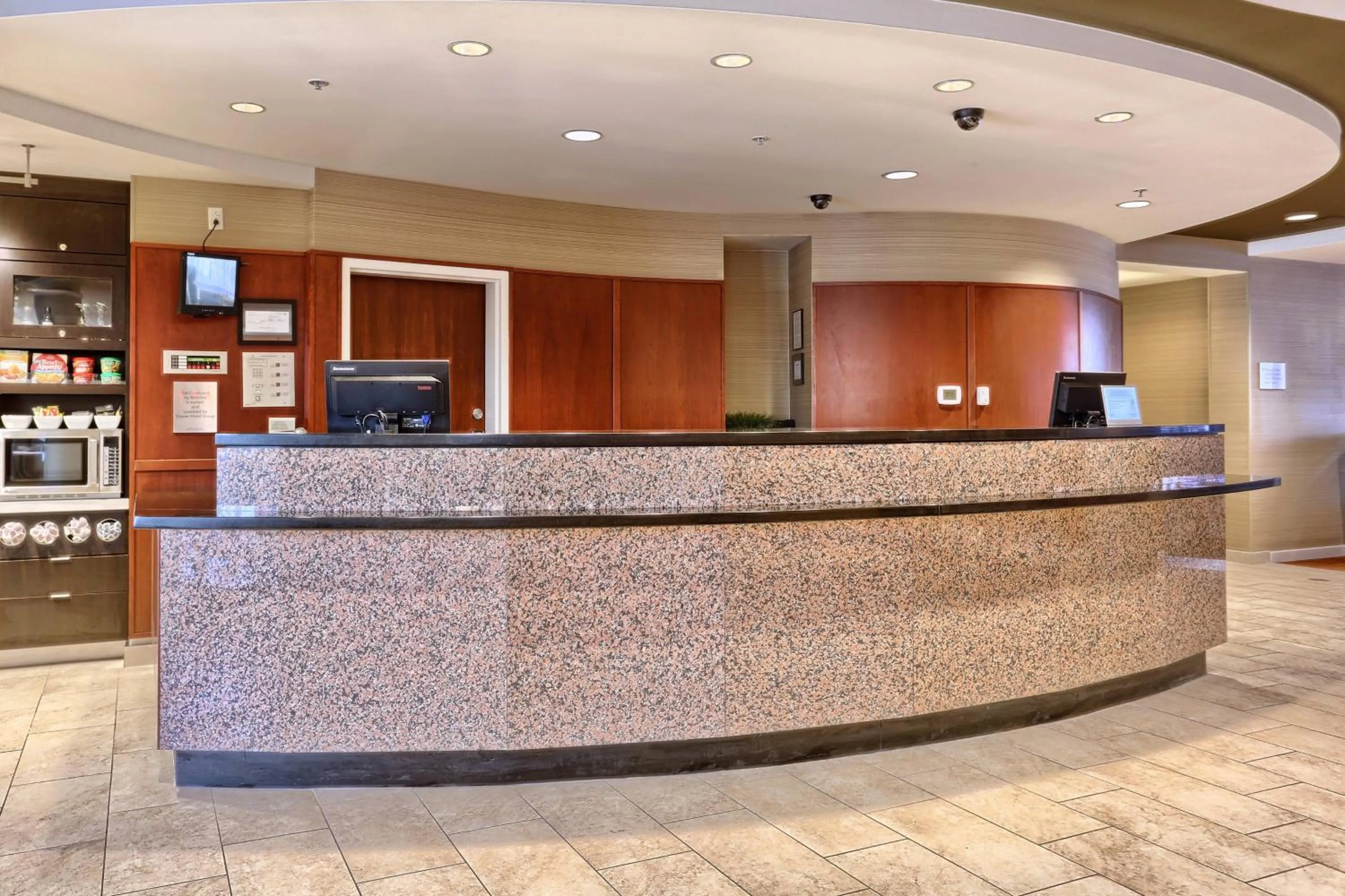 Lobby or reception in Courtyard by Marriott Harrisburg West/Mechanicsburg