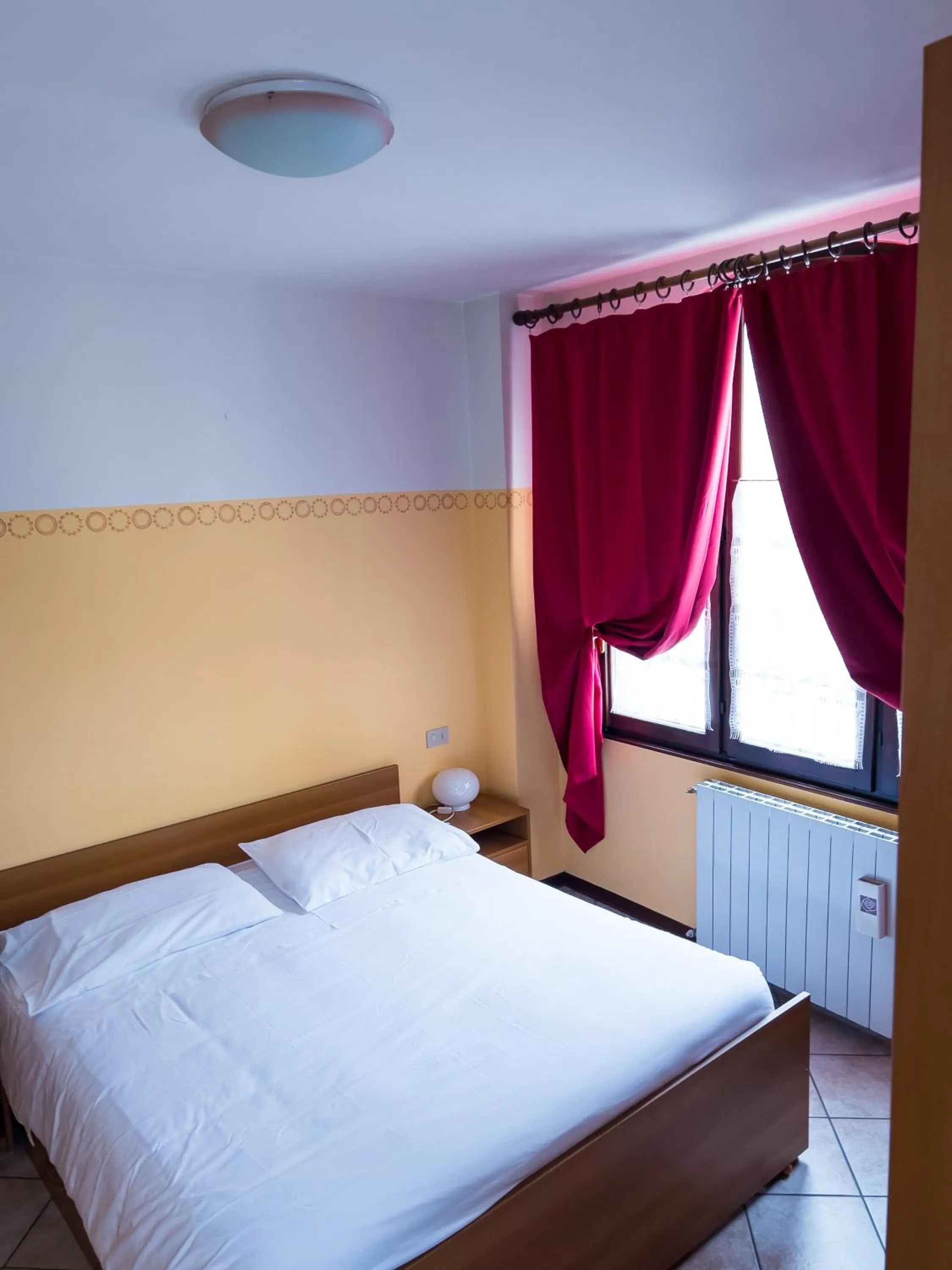 Bedroom, Bed in El Rocol