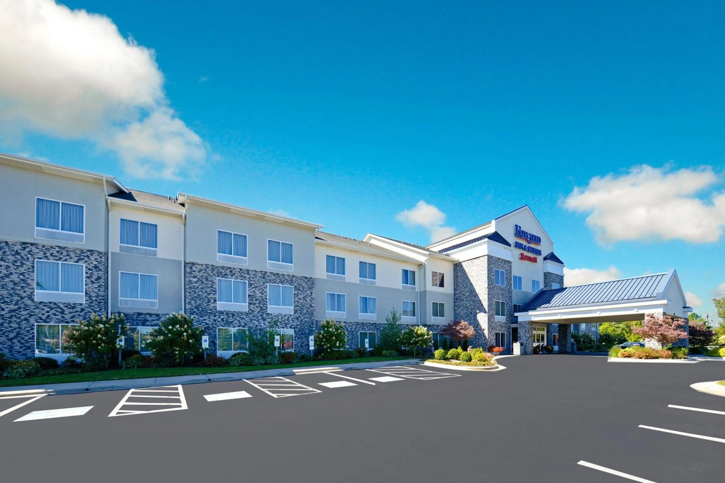 Property building in Fairfield Inn & Suites - Boone