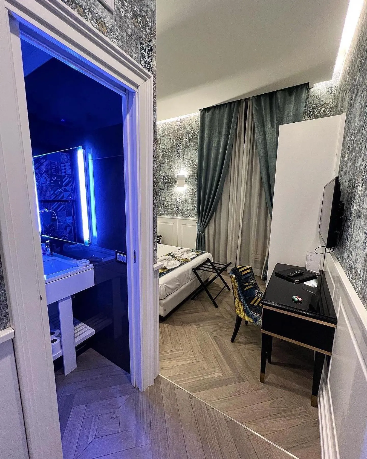 Property building, Bed in Relais Piazza Vittoria