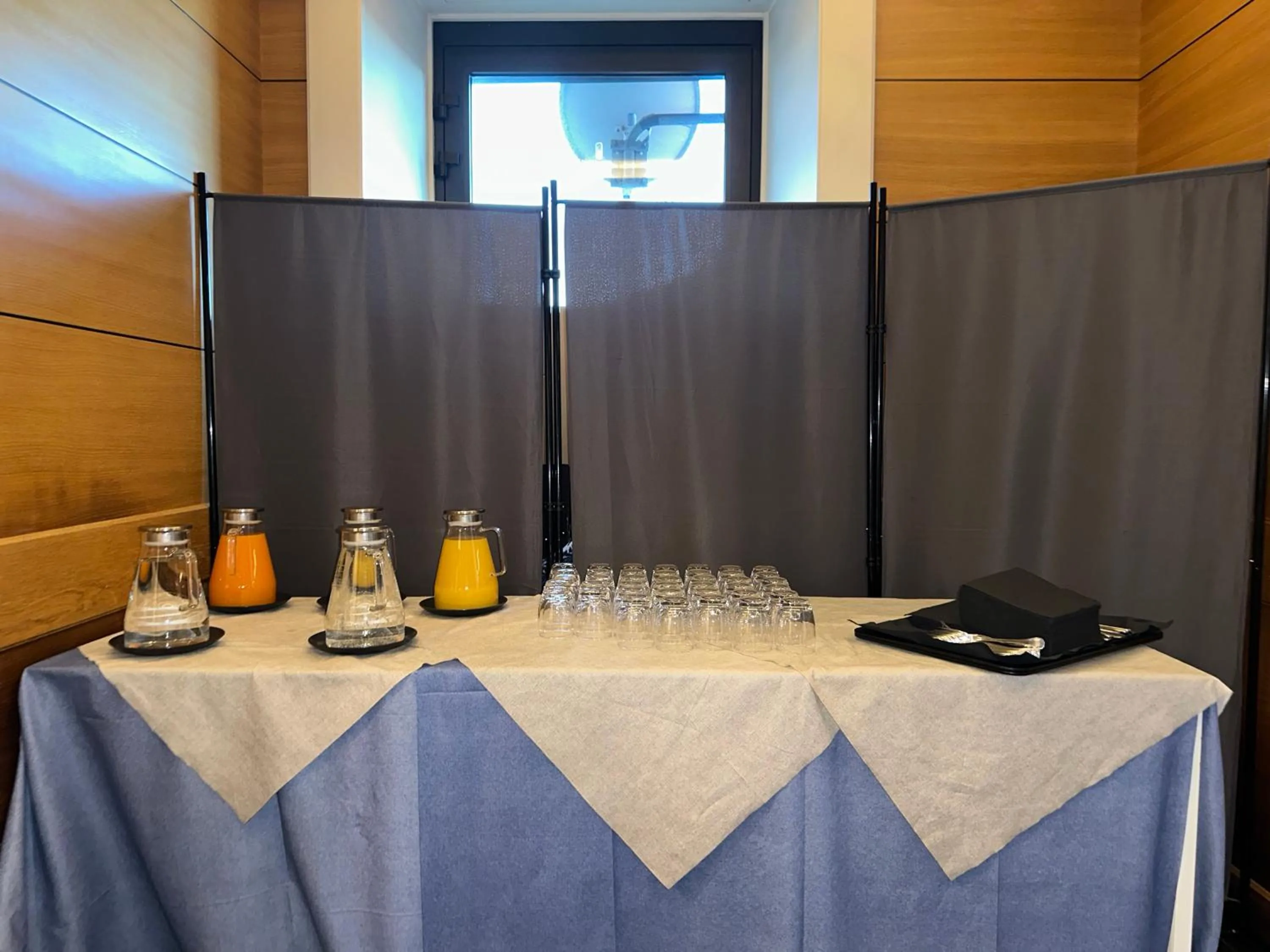 Food and drinks in Relais Piazza Vittoria