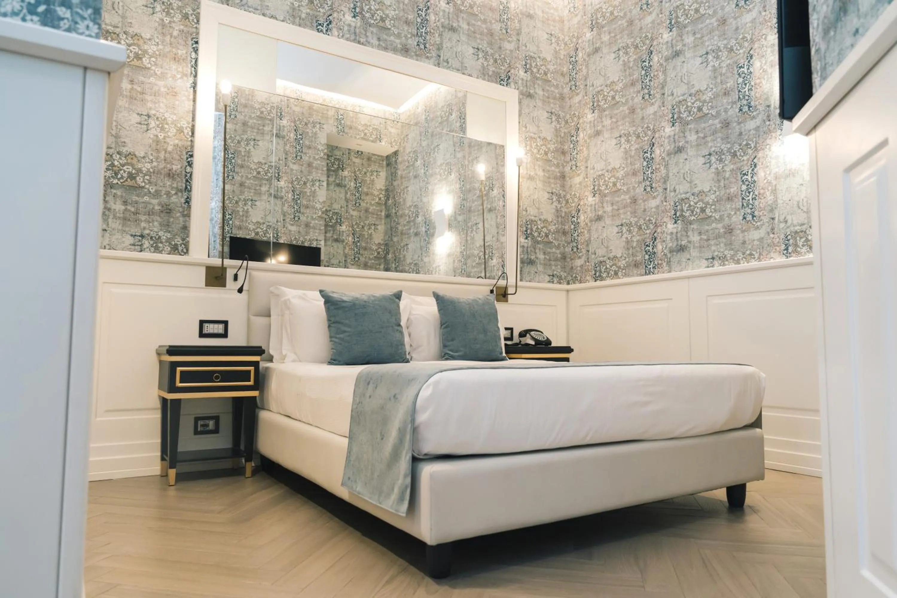 Photo of the whole room, Bed in Relais Piazza Vittoria