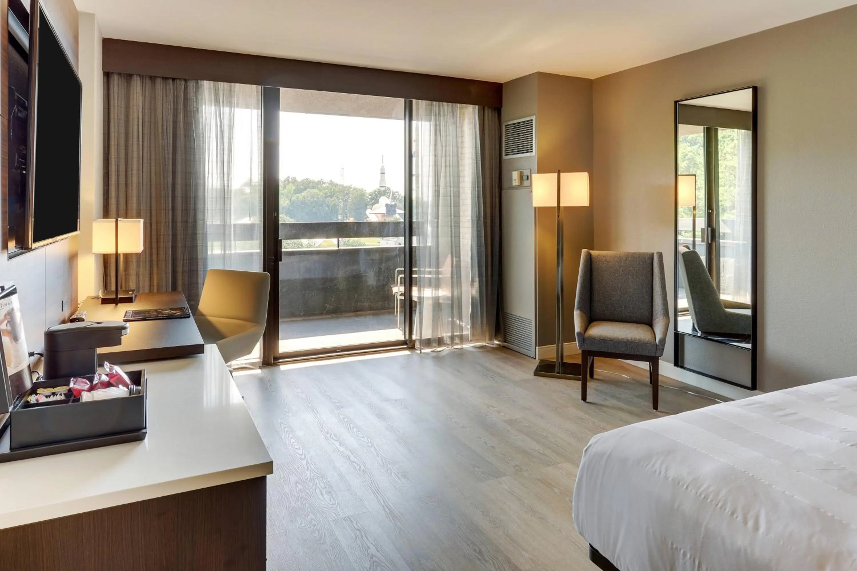 Photo of the whole room, Bed in Huntsville Marriott at the Space & Rocket Center