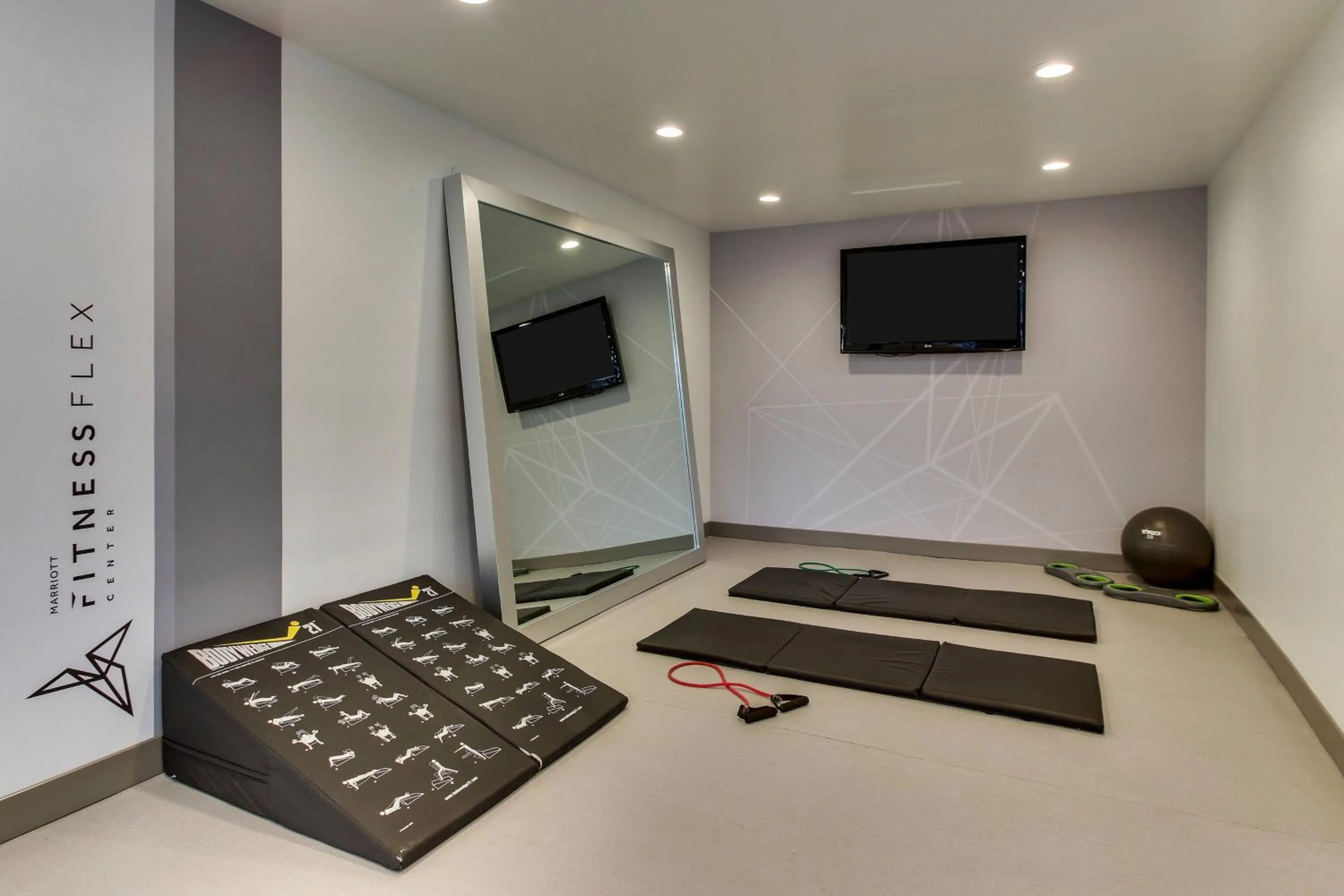 Fitness centre/facilities in Huntsville Marriott at the Space & Rocket Center