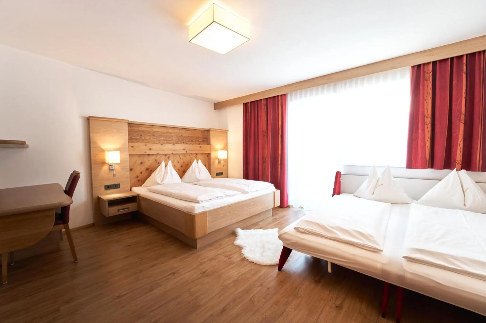 Bedroom, Bed in Pension Vier Jahreszeiten