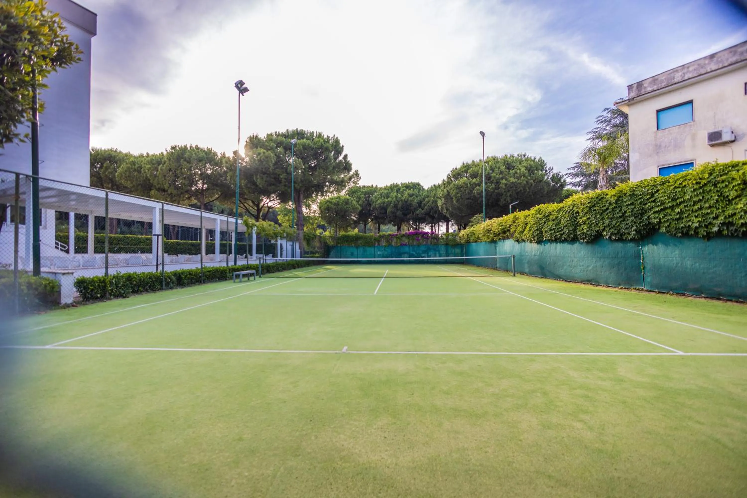 Tennis court in Hotel Le Palme